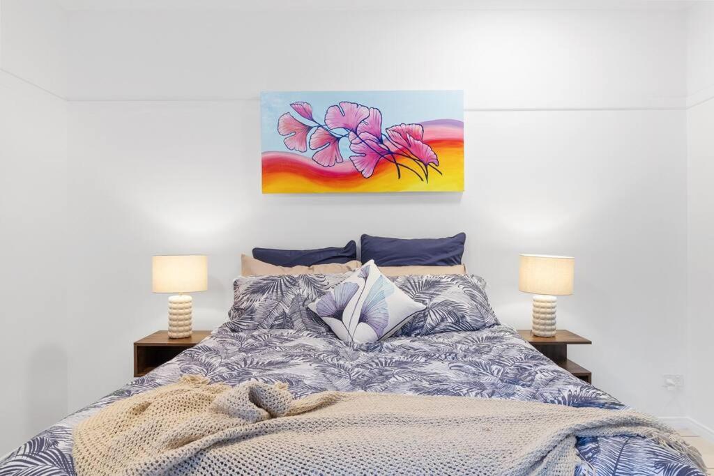 Unparalleled Upward Street Apartment-Close To City