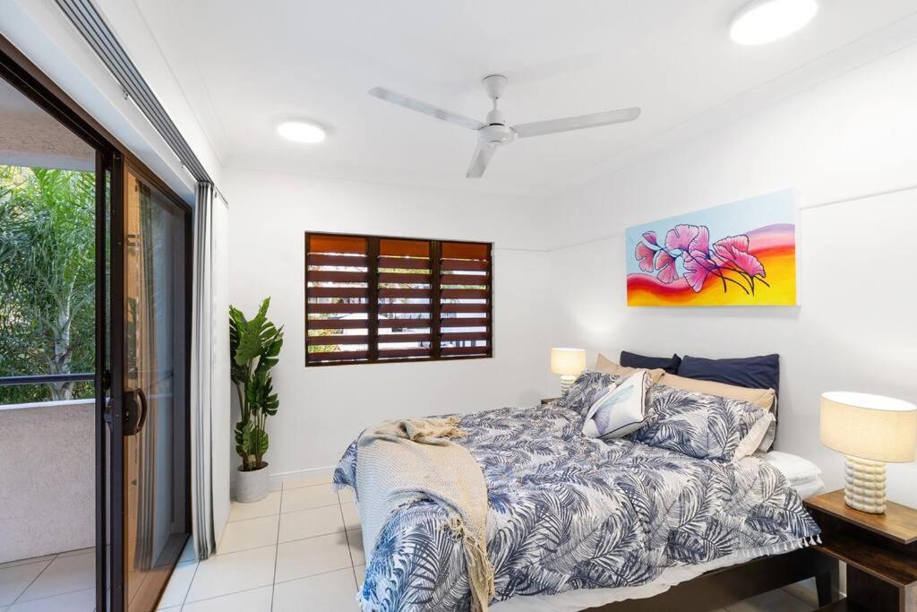Unparalleled Upward Street Apartment-Close To City