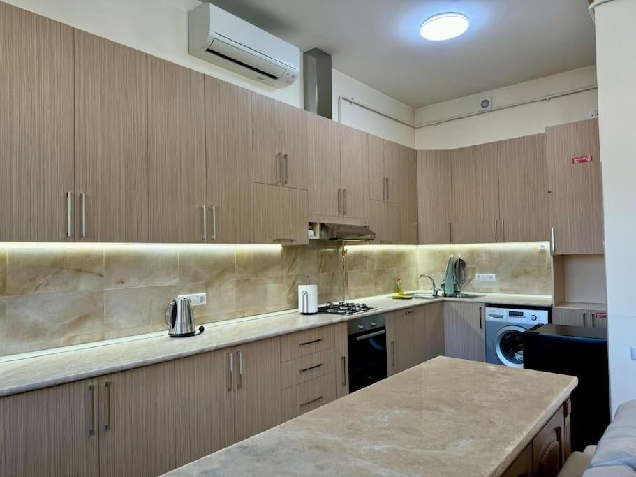 TOUCH THE SKY Apartment
