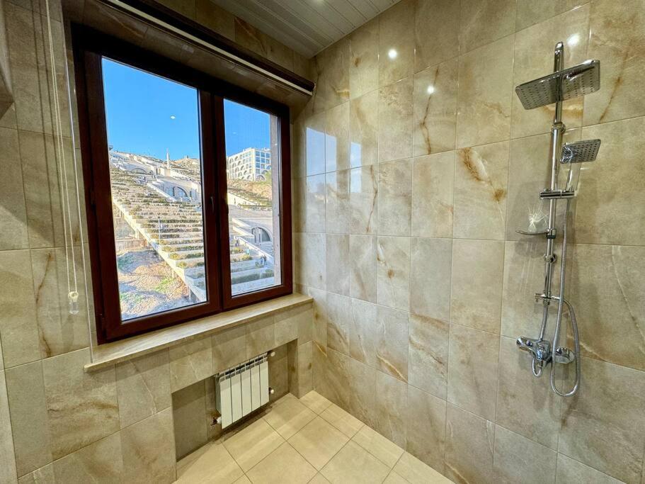 TOUCH THE SKY Apartment