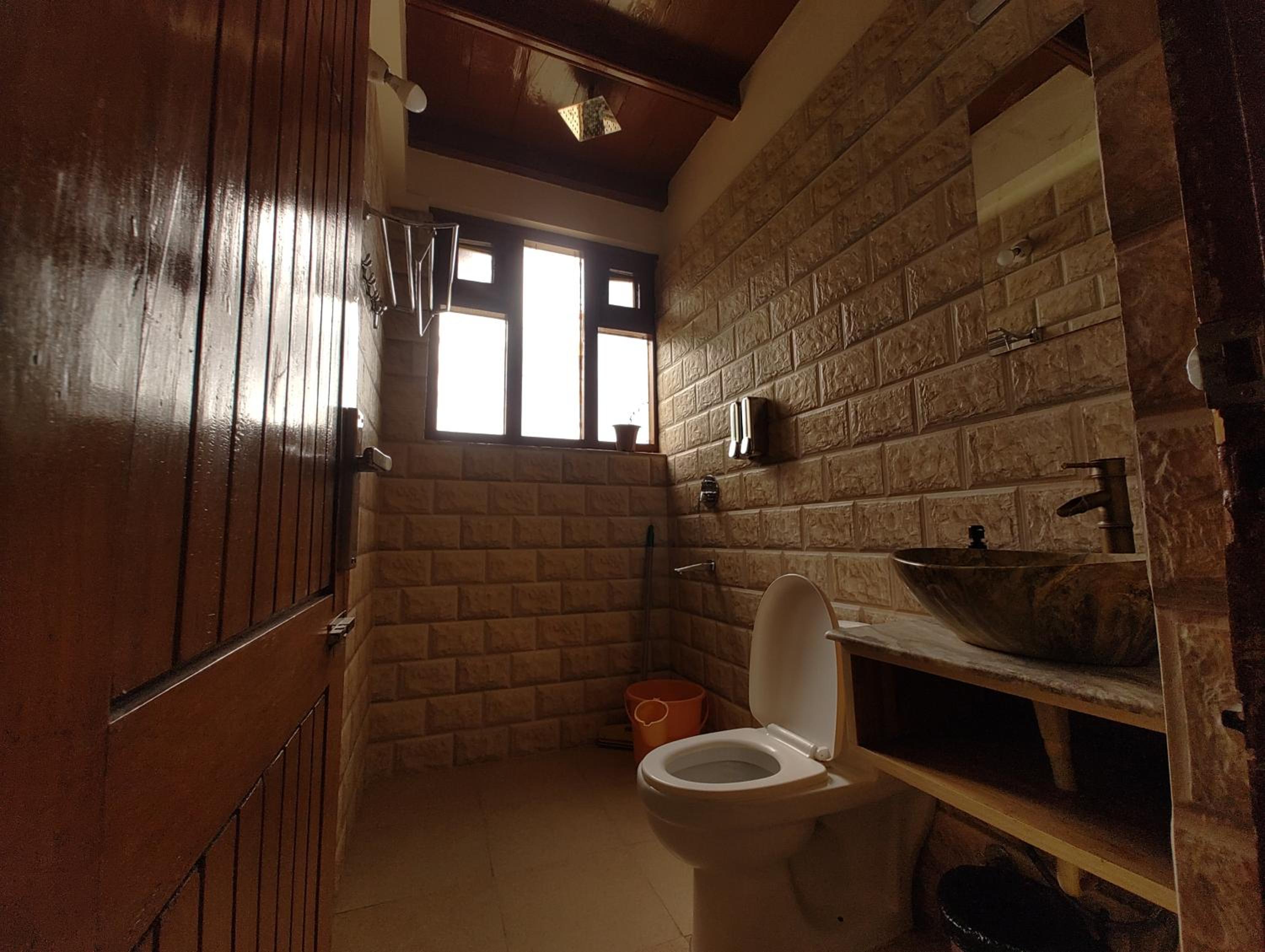TSUKIMI Homestay, Naggar, Manali