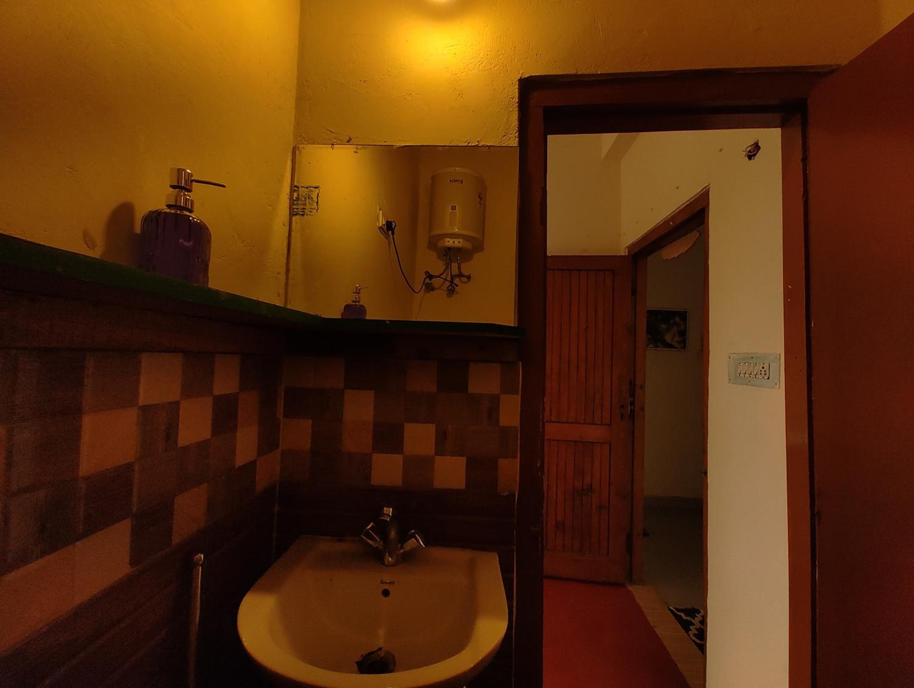 TSUKIMI Homestay, Naggar, Manali
