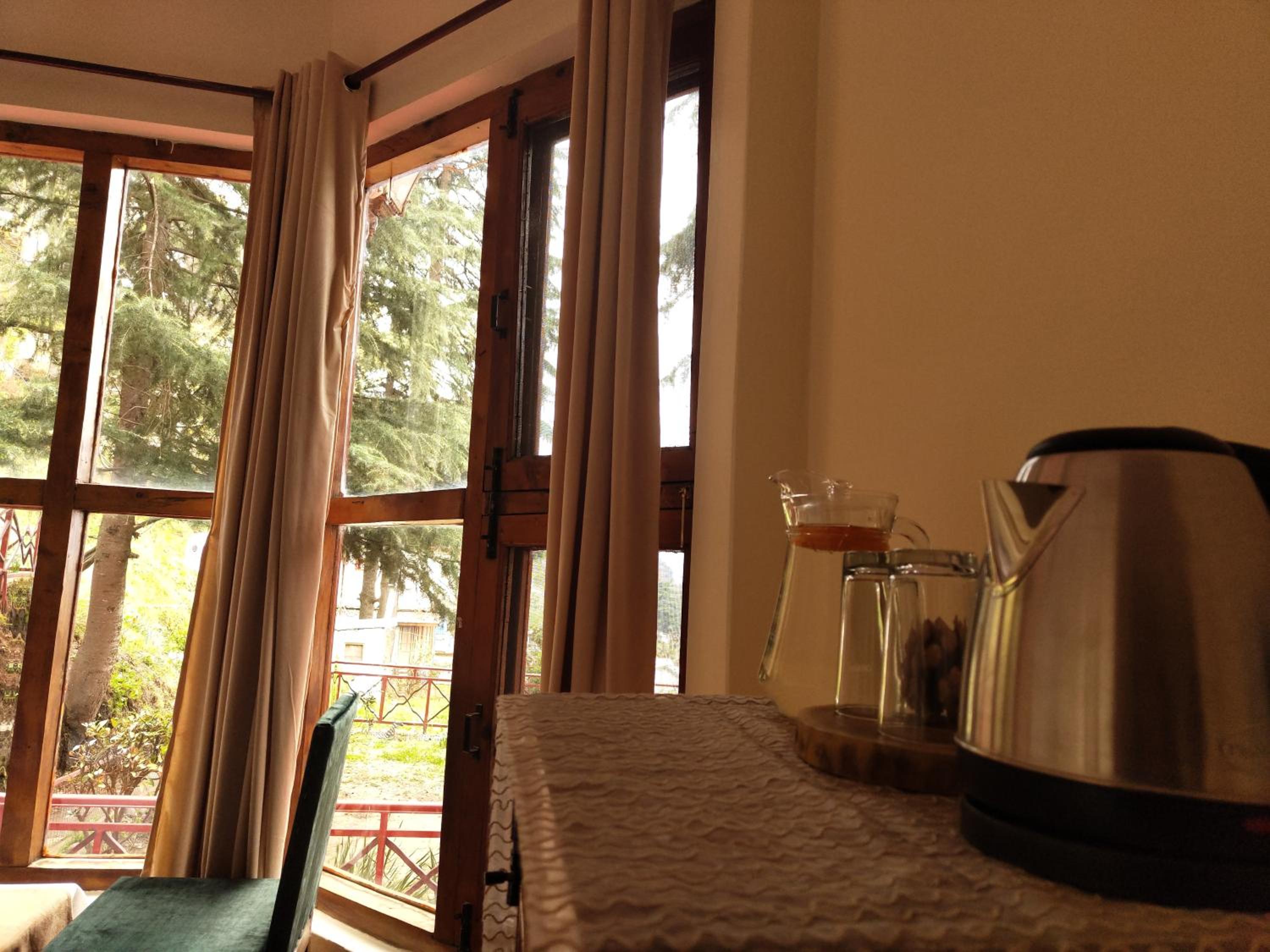 TSUKIMI Homestay, Naggar, Manali