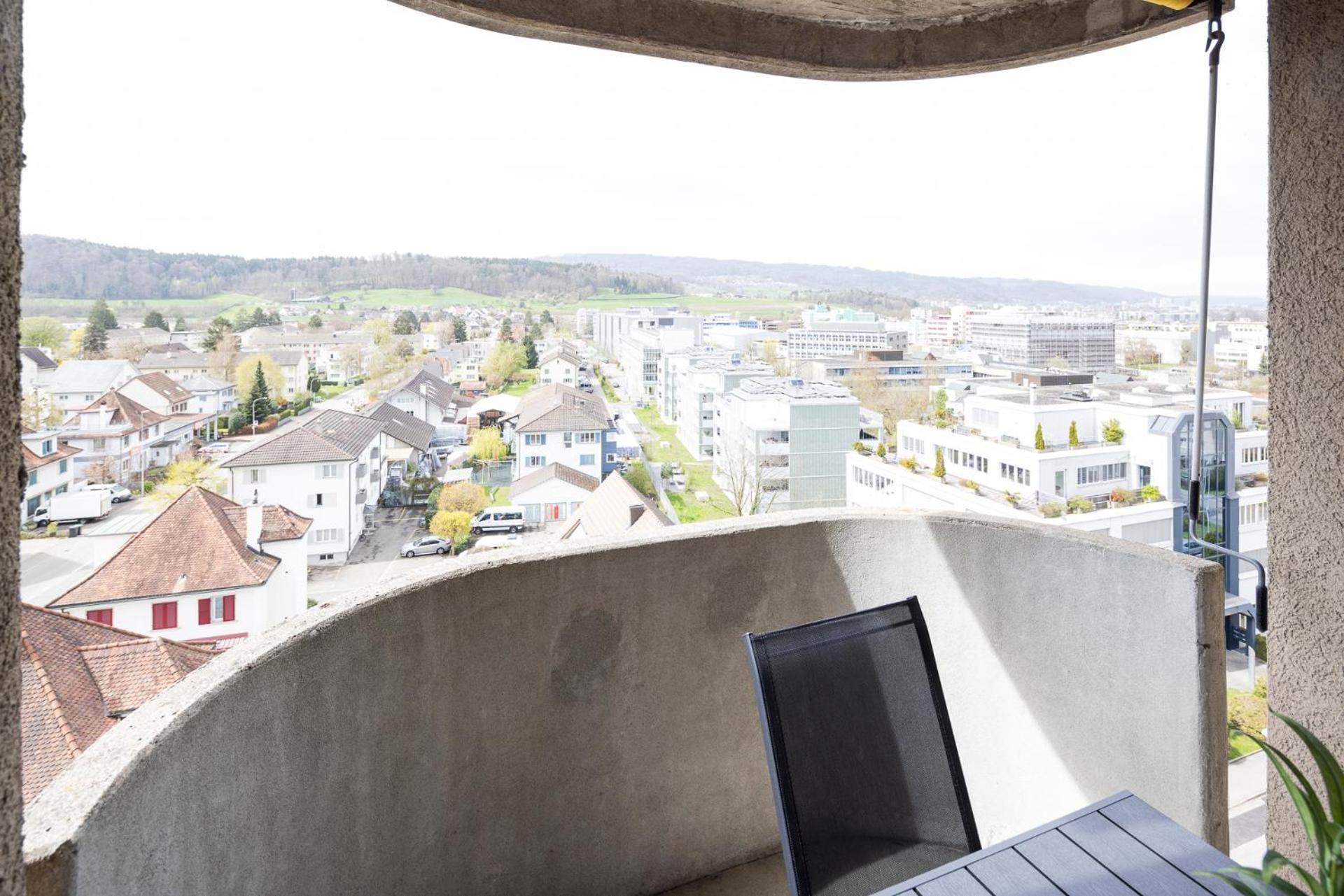 STAYY Sky Studio near Limmattal Hospital - contactless check-in
