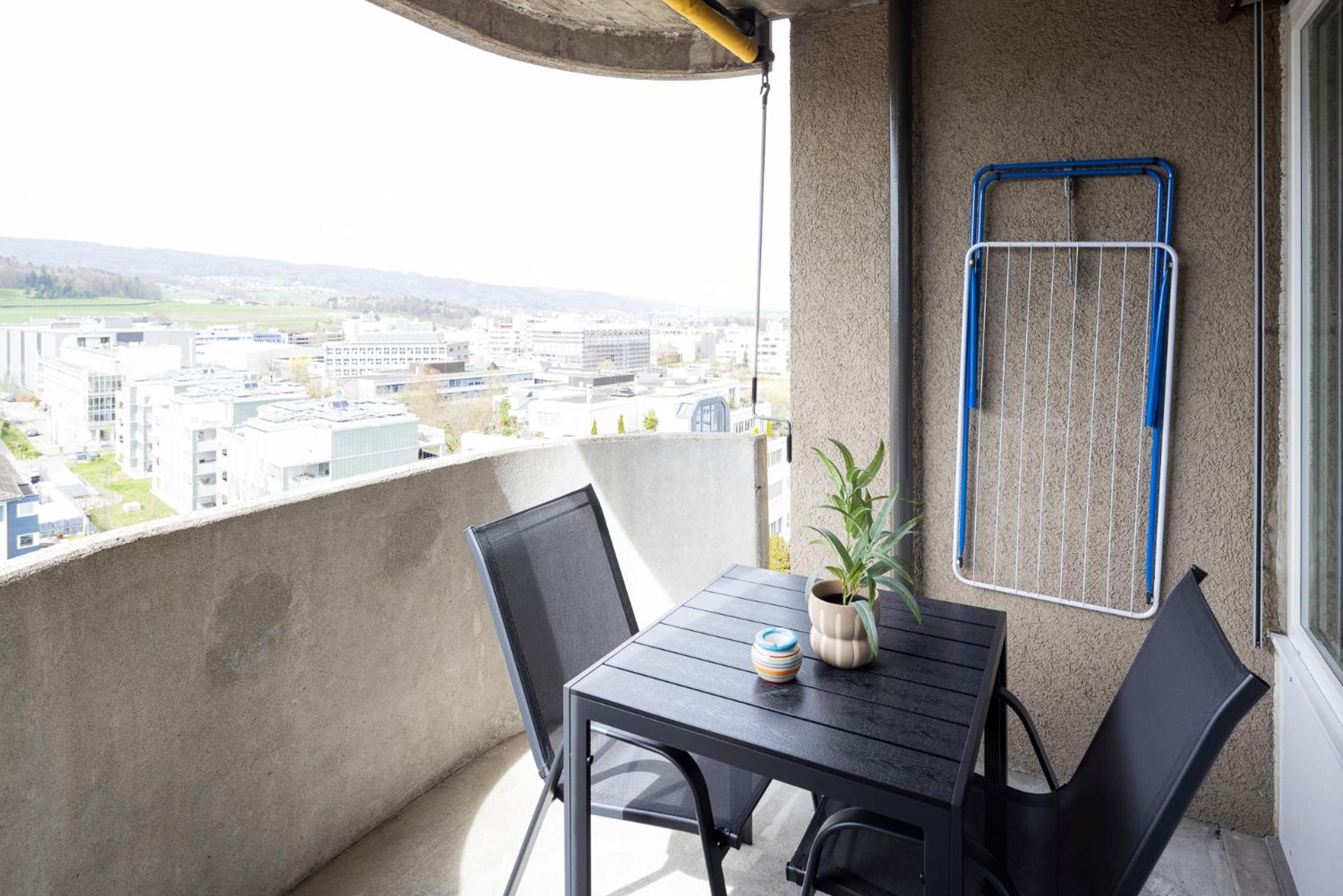 STAYY Sky Studio near Limmattal Hospital - contactless check-in