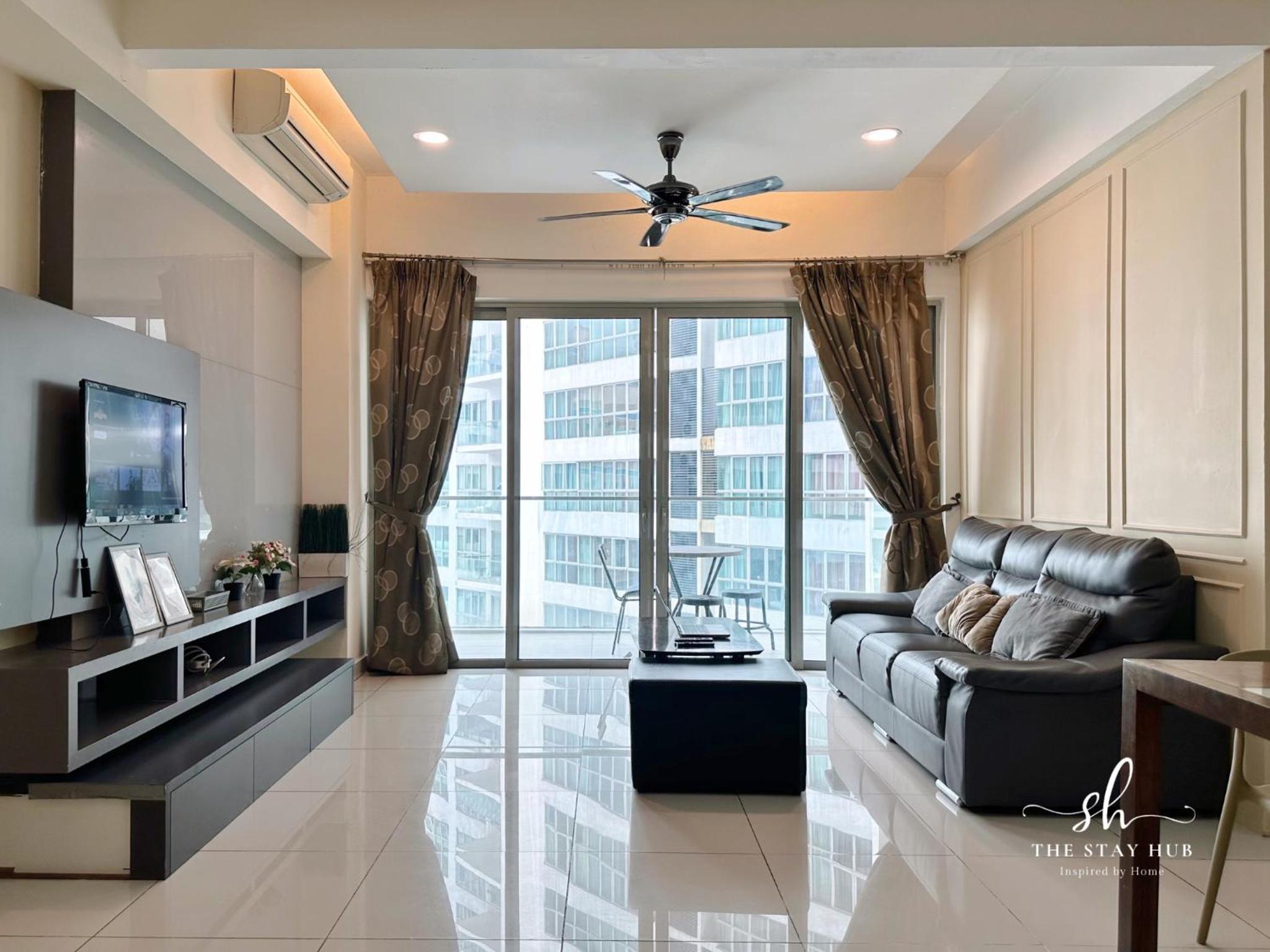 Regalia Residence The Sky Pool Suite