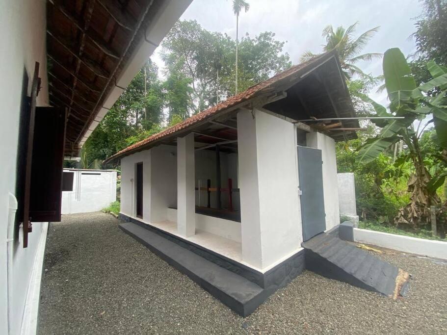 Puthukkeril Heritage Home view 5