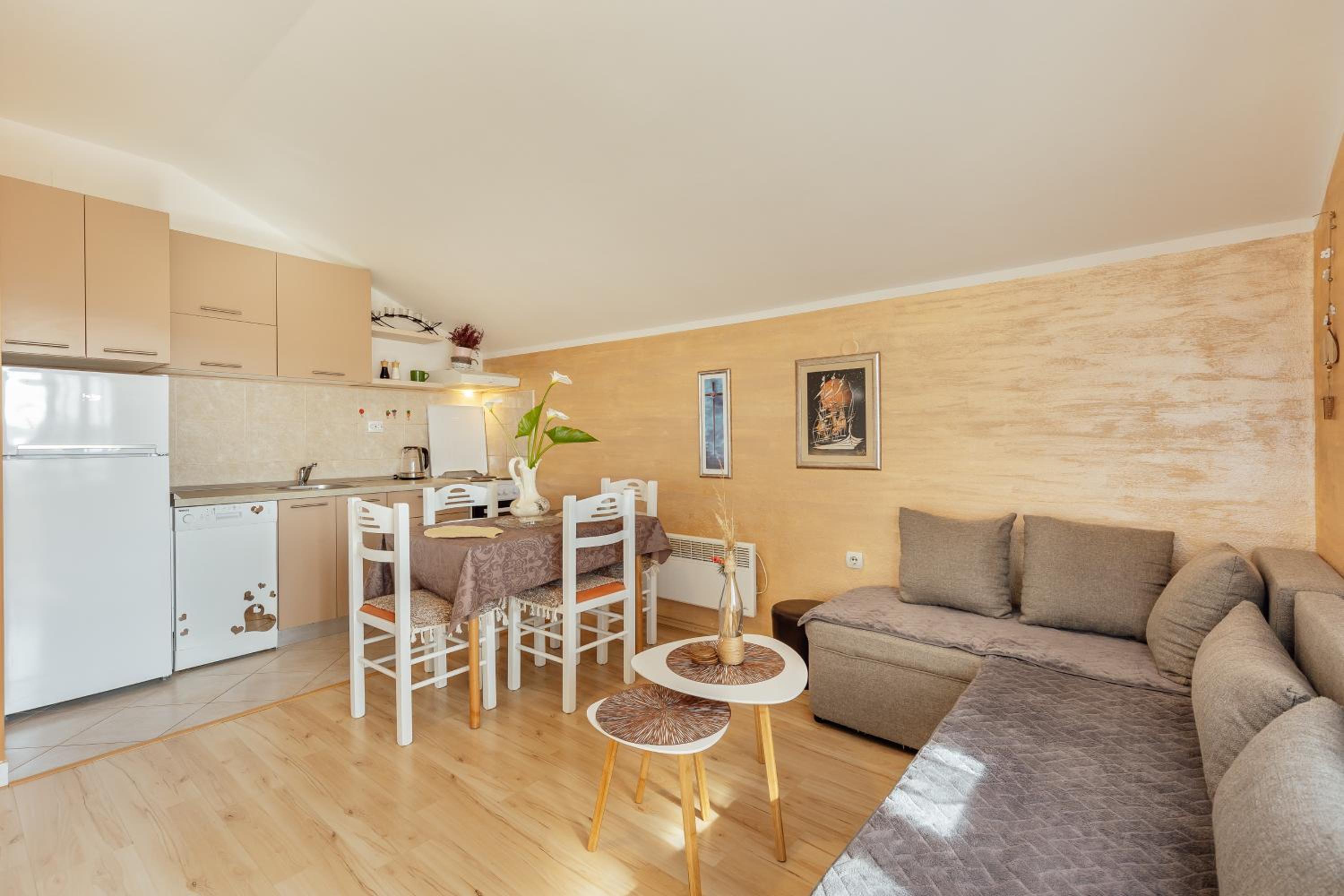 Apartments Kosta