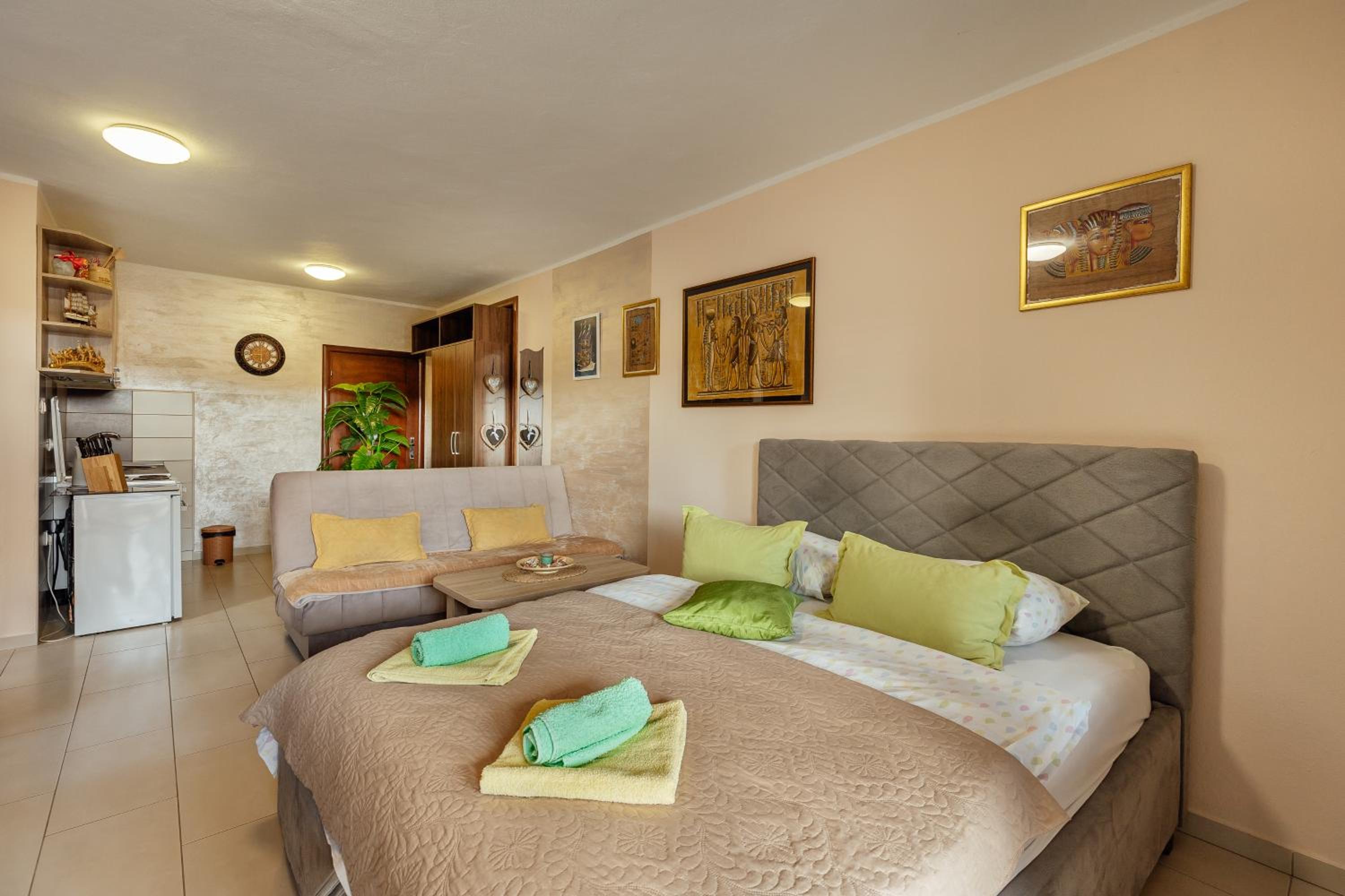 Apartments Kosta