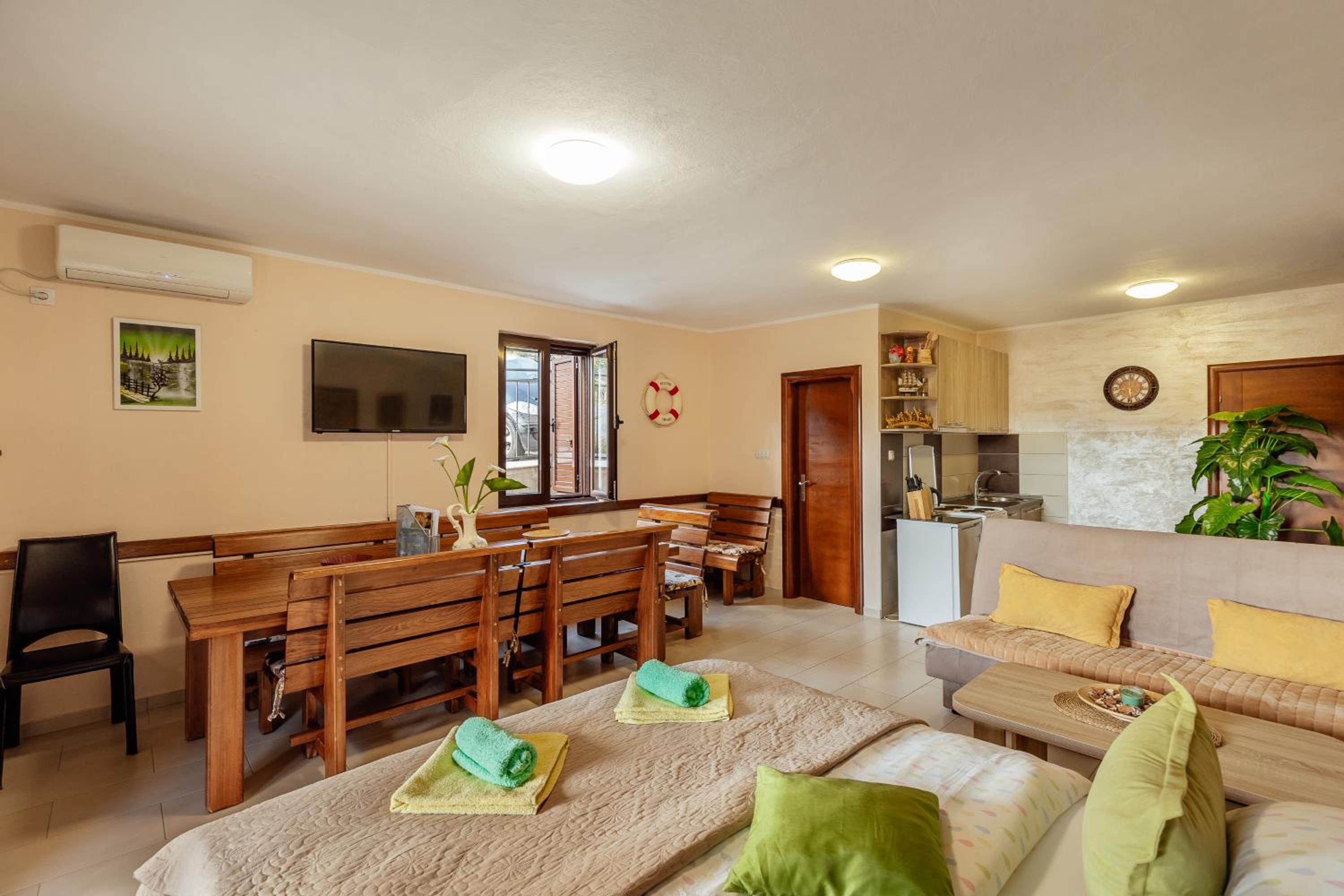 Apartments Kosta