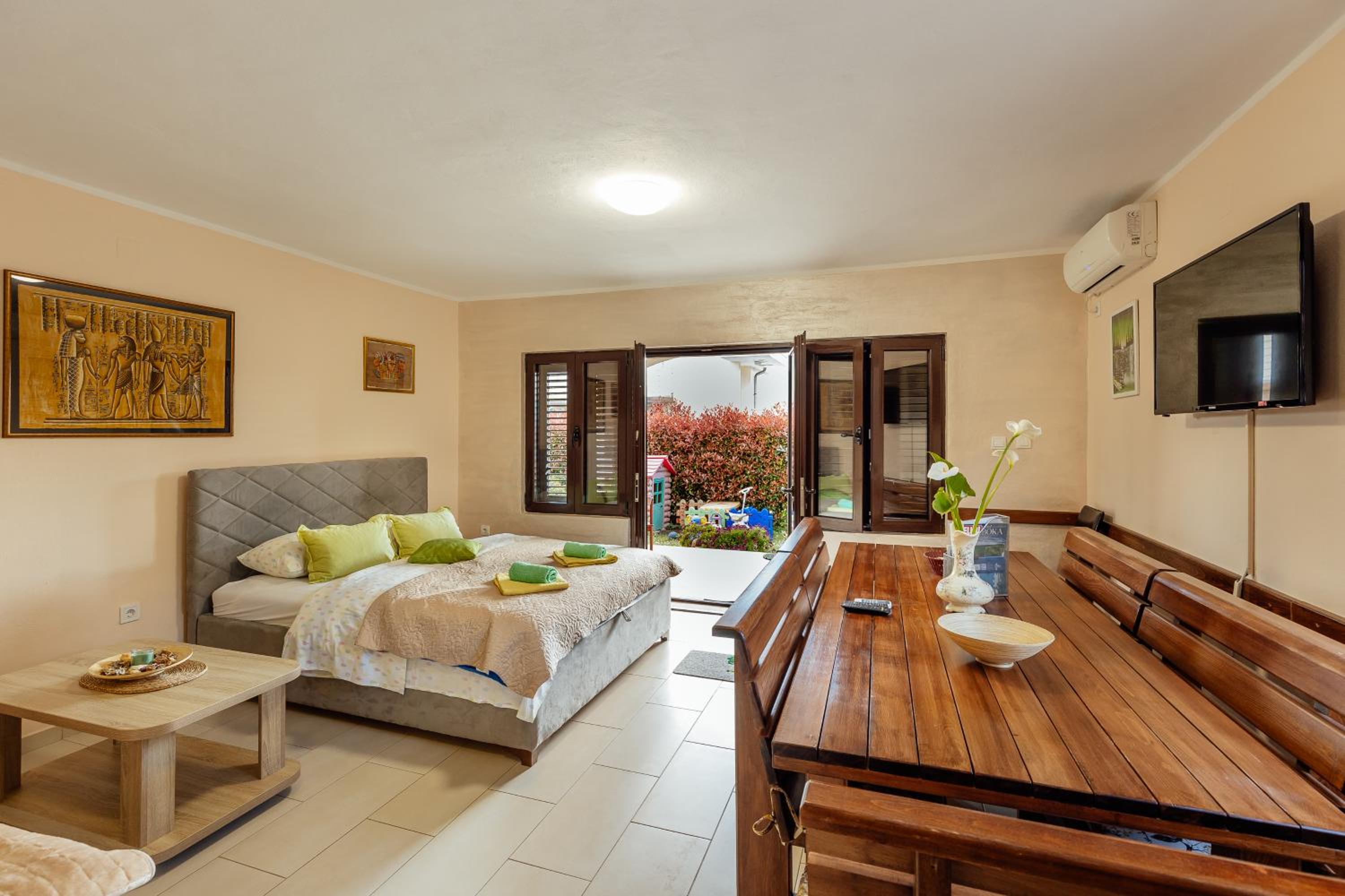 Apartments Kosta