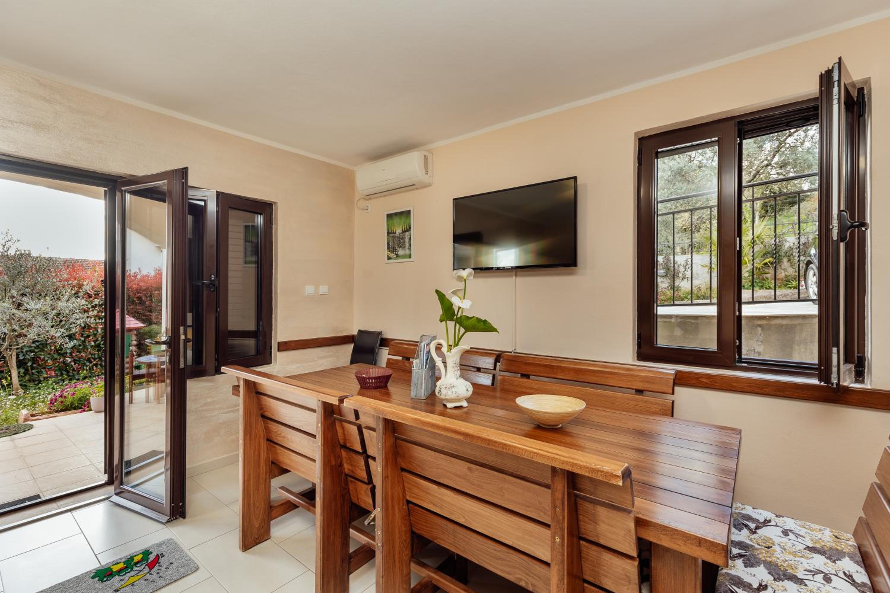 Apartments Kosta