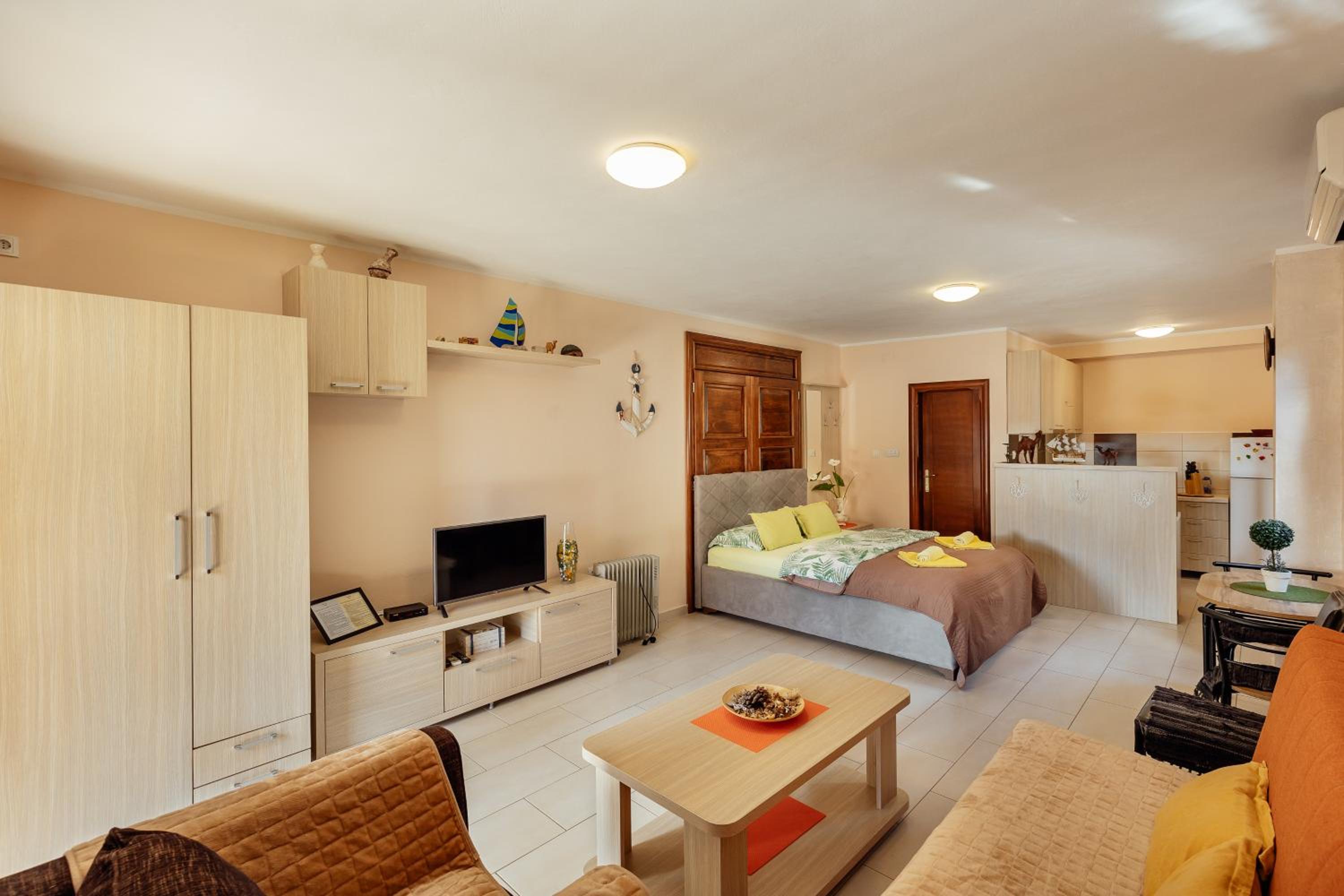 Apartments Kosta