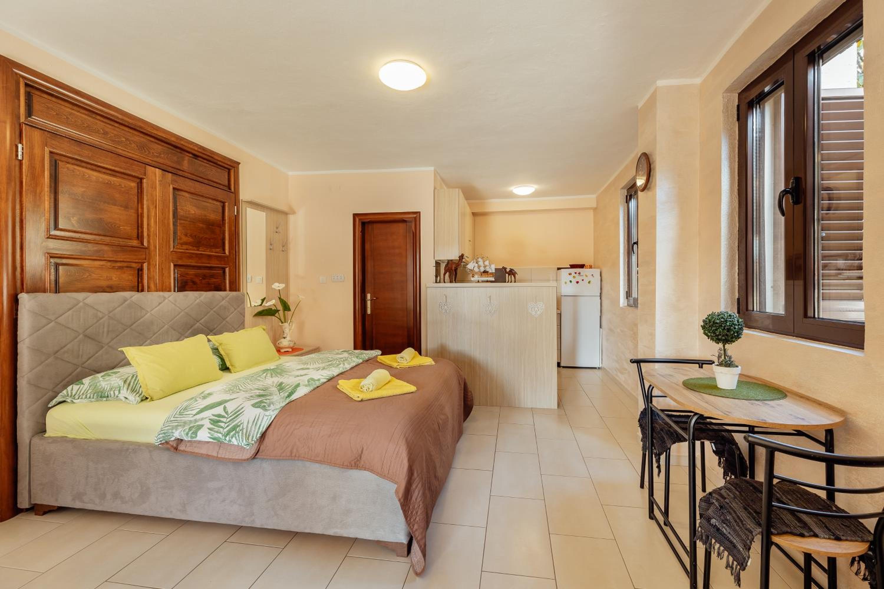 Apartments Kosta