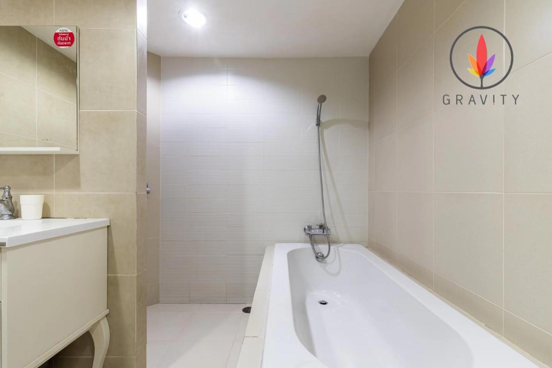 MRT rame9 Jodd Fairs night market, walk for a few minutes, two bedrooms and two bathrooms