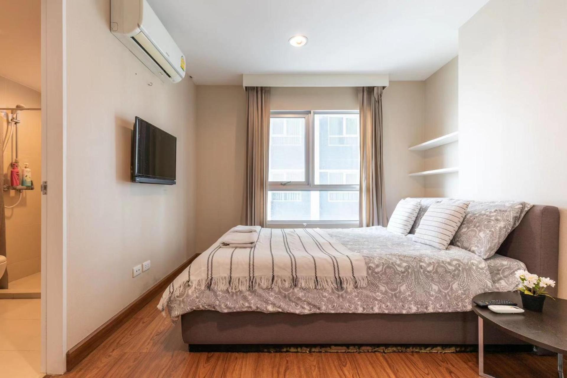 MRT rame9 Jodd Fairs night market, walk for a few minutes, two bedrooms and two bathrooms