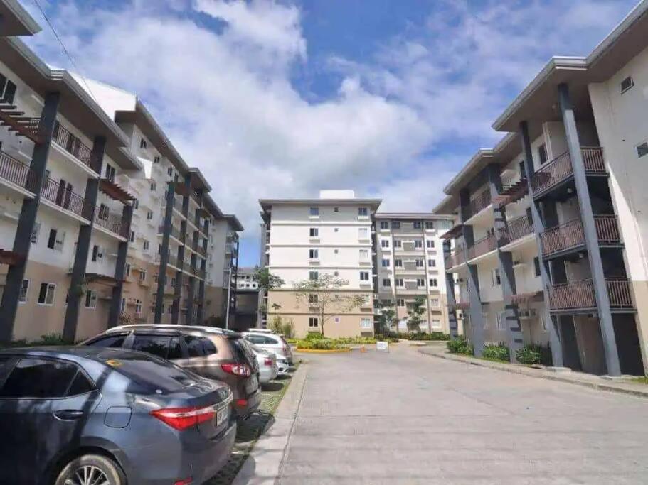 Serenity in Style - Stylish Cozy Stay with Pool & WiFi in Nuvali