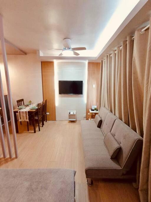 Serenity in Style - Stylish Cozy Stay with Pool & WiFi in Nuvali