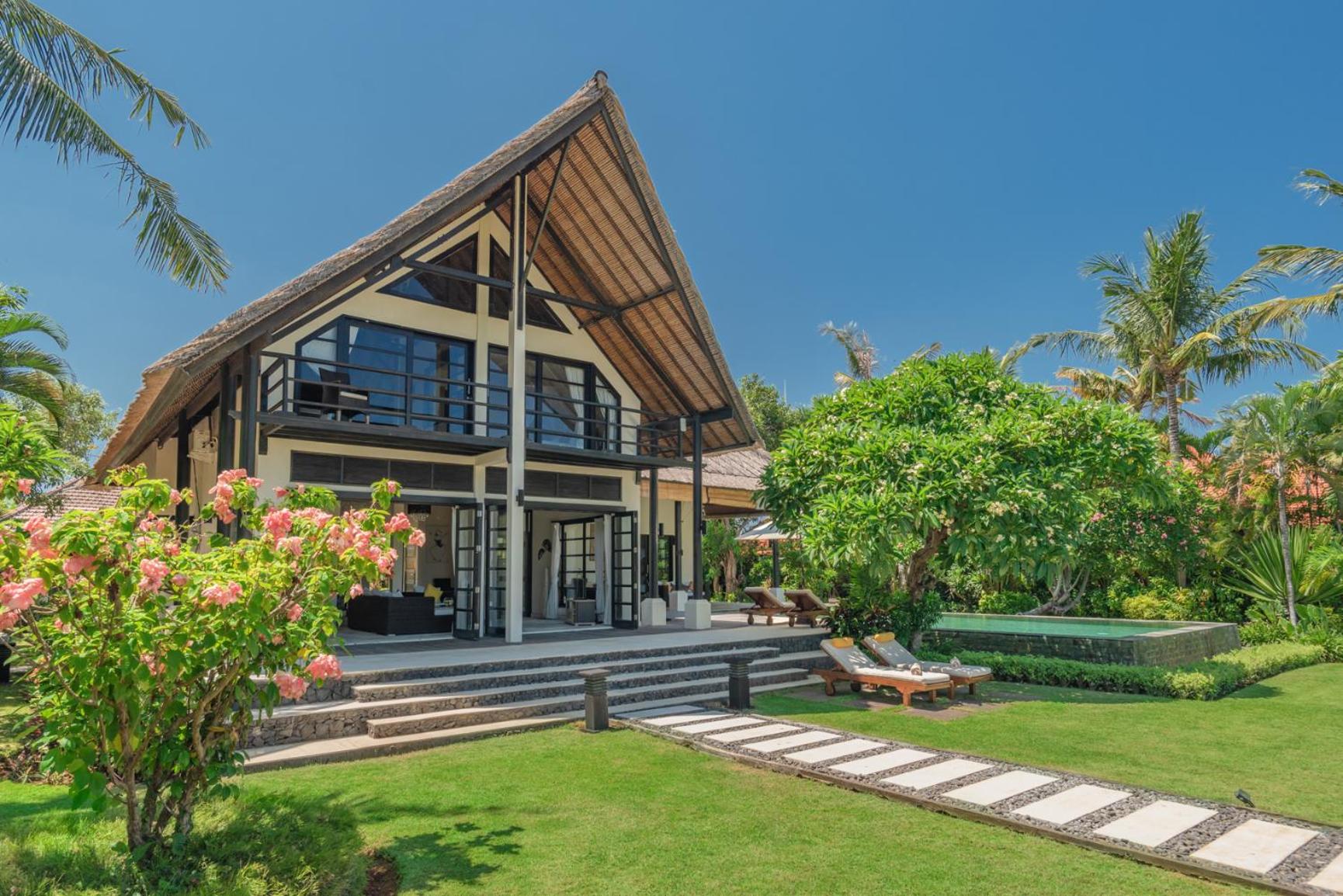 Villa Banjar Beach view 5