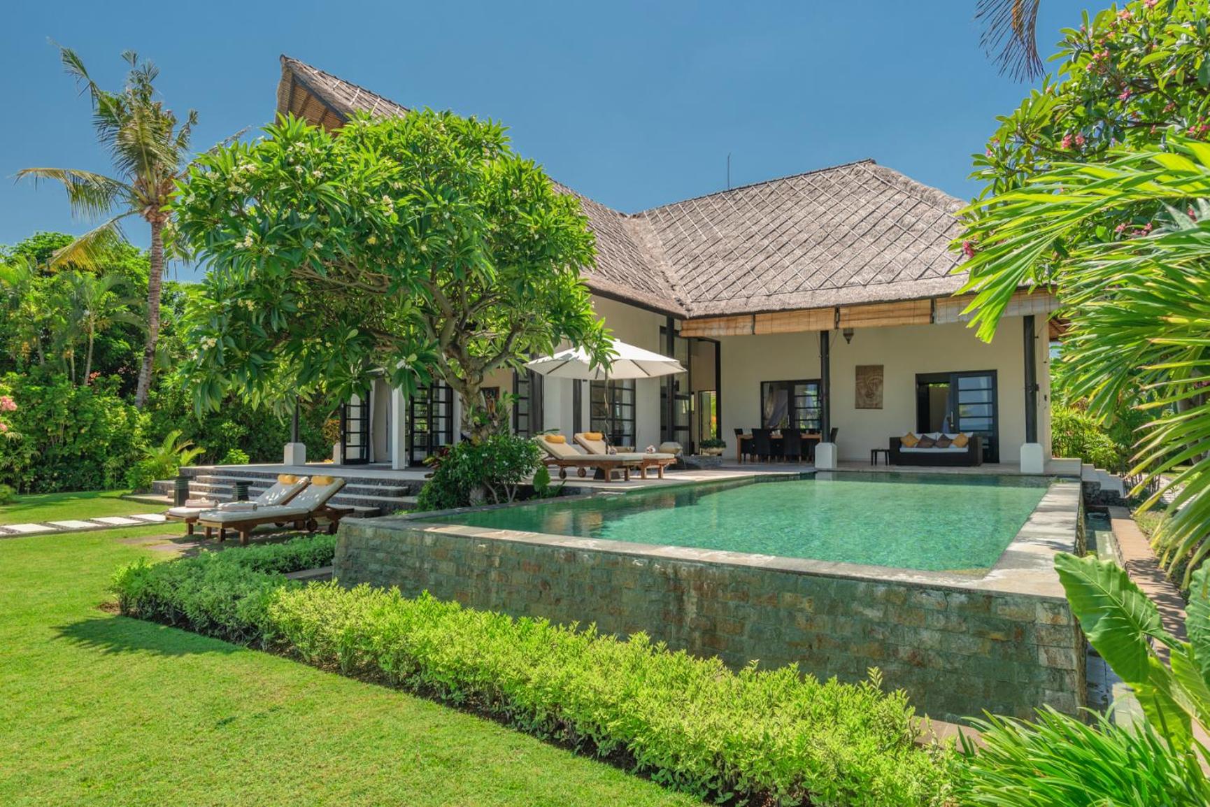 Villa Banjar Beach view 2