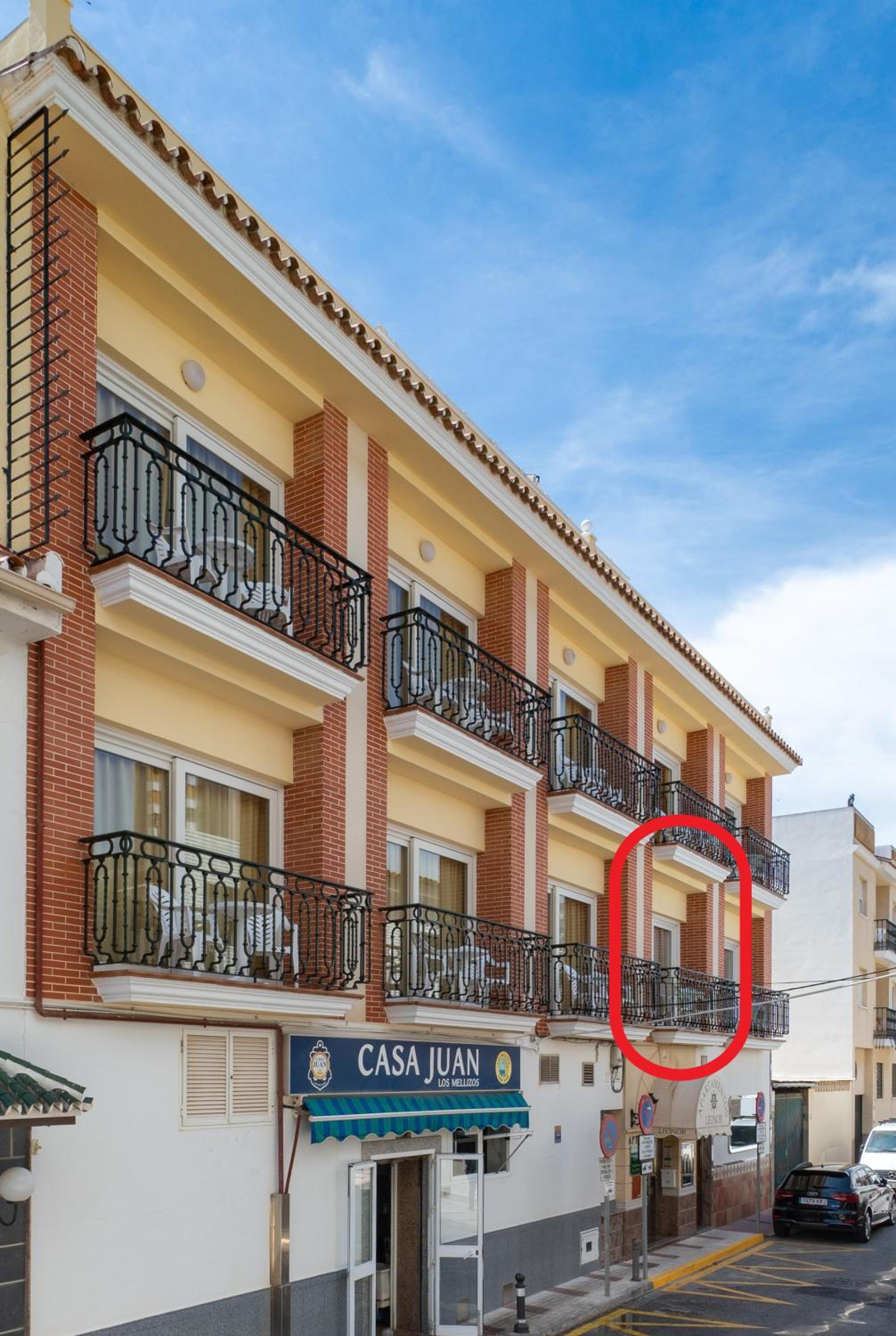 Apartamentos Leonor Carihuela