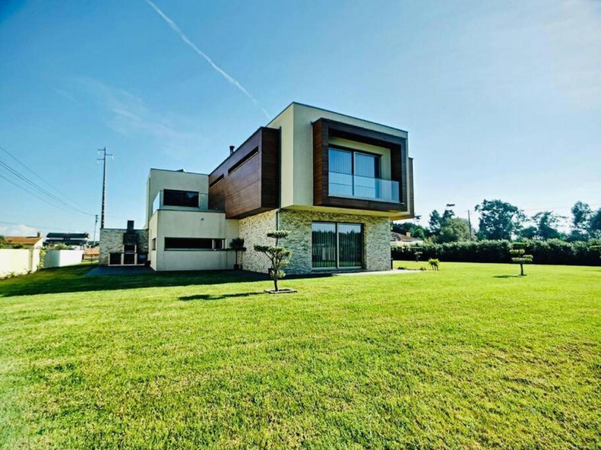 Ria Lounge House view 2