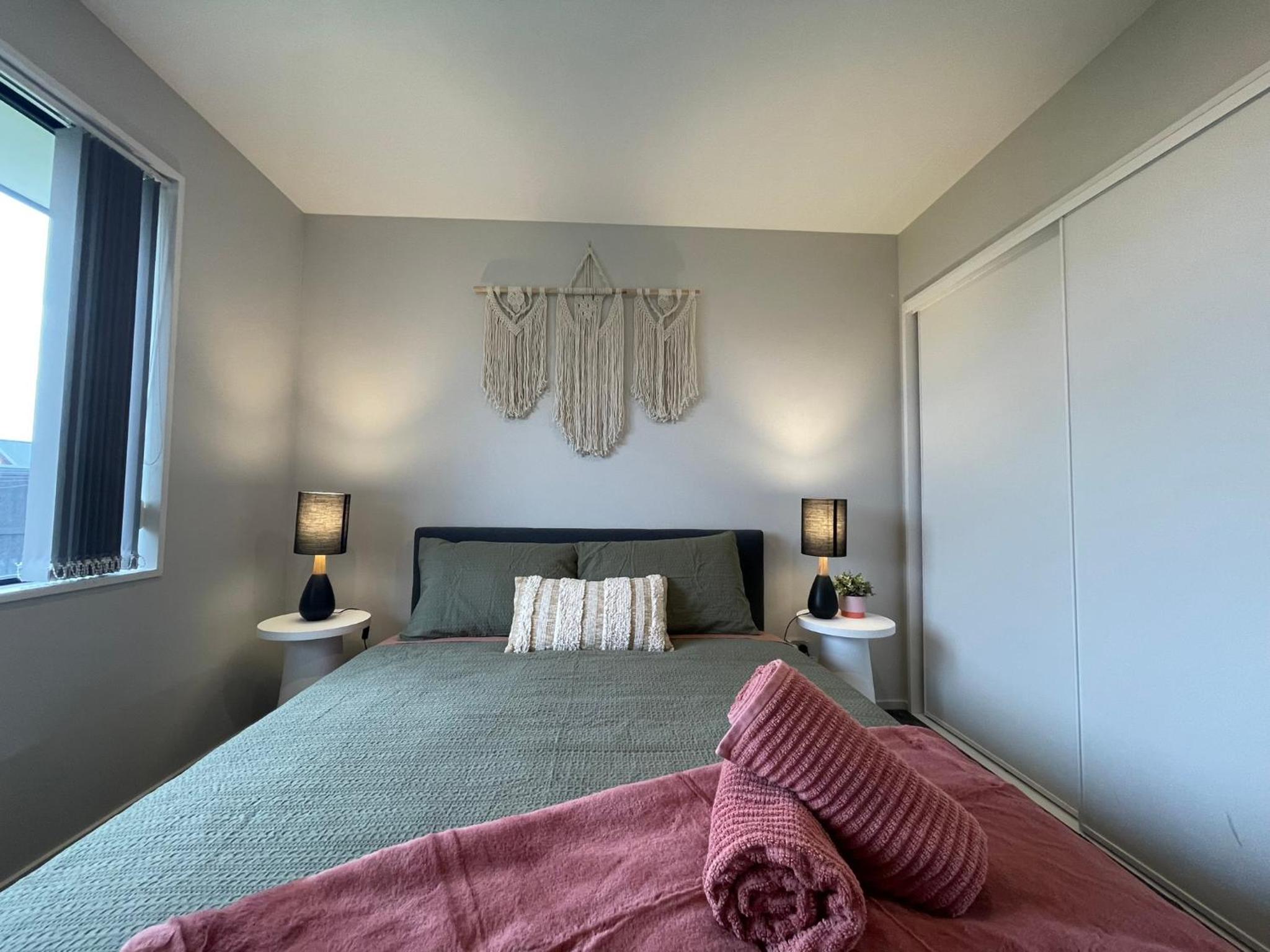 Luxury 4 Bedroom Family Retreat view 2