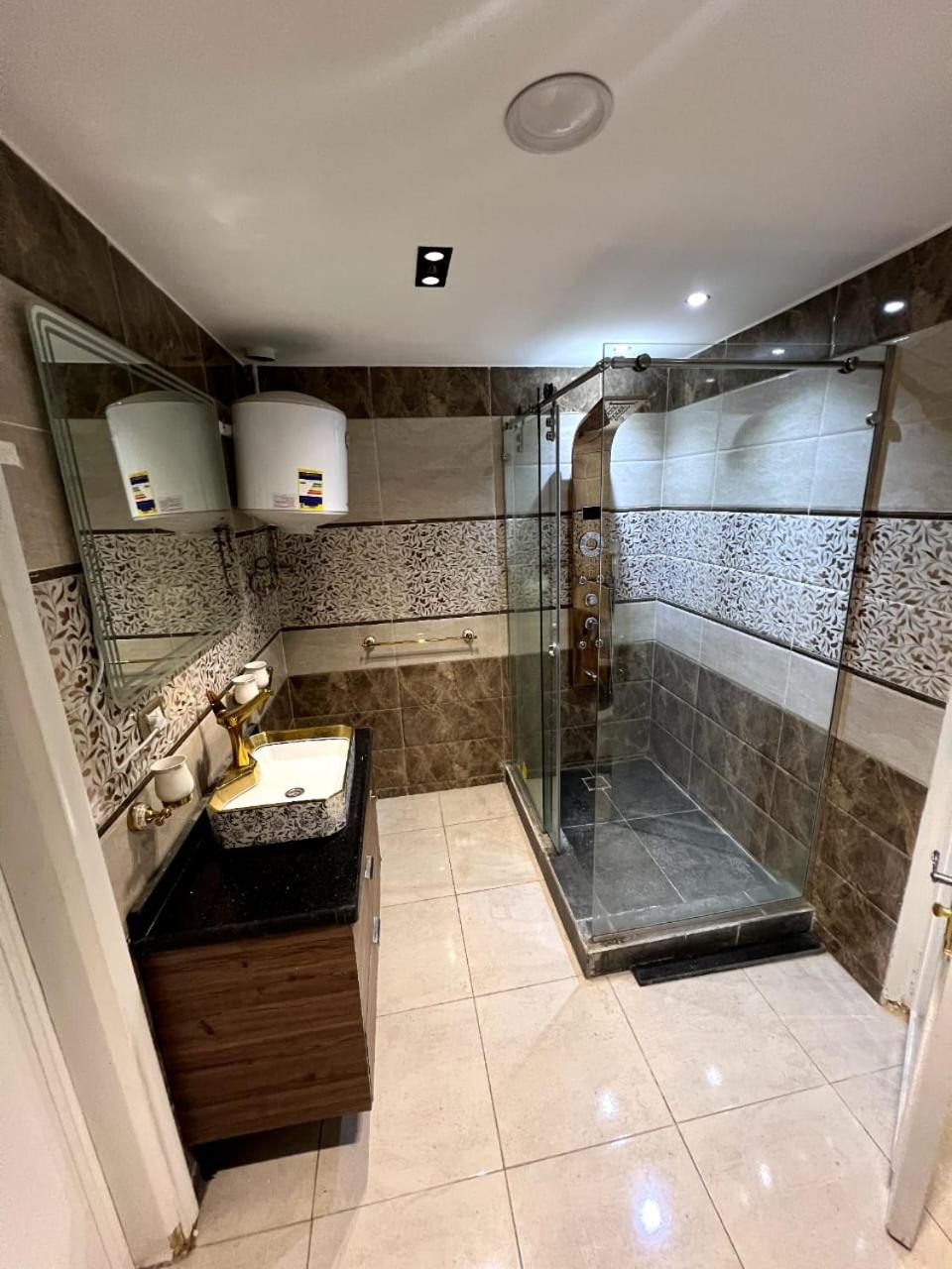 Wonderful 2bedroom apartment front of city stars mall 3