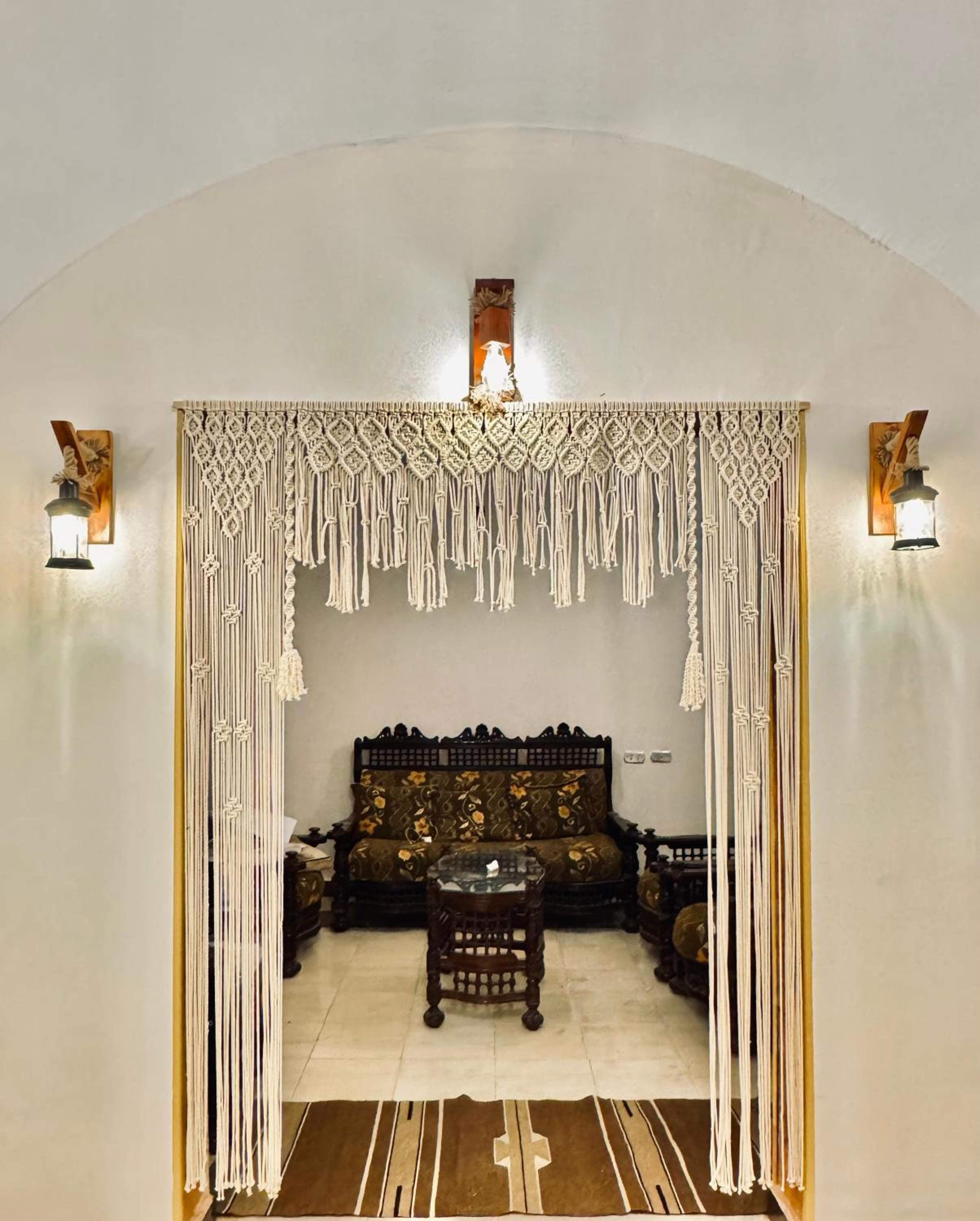 2-single beds beit zeina horse riding