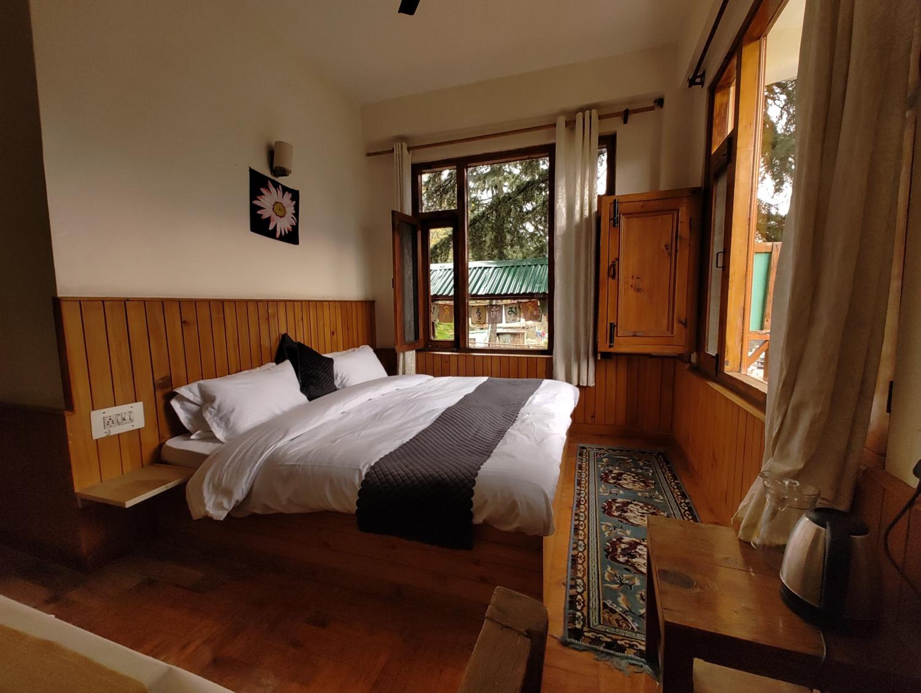 TSUKIMI Homestay, Naggar, Manali