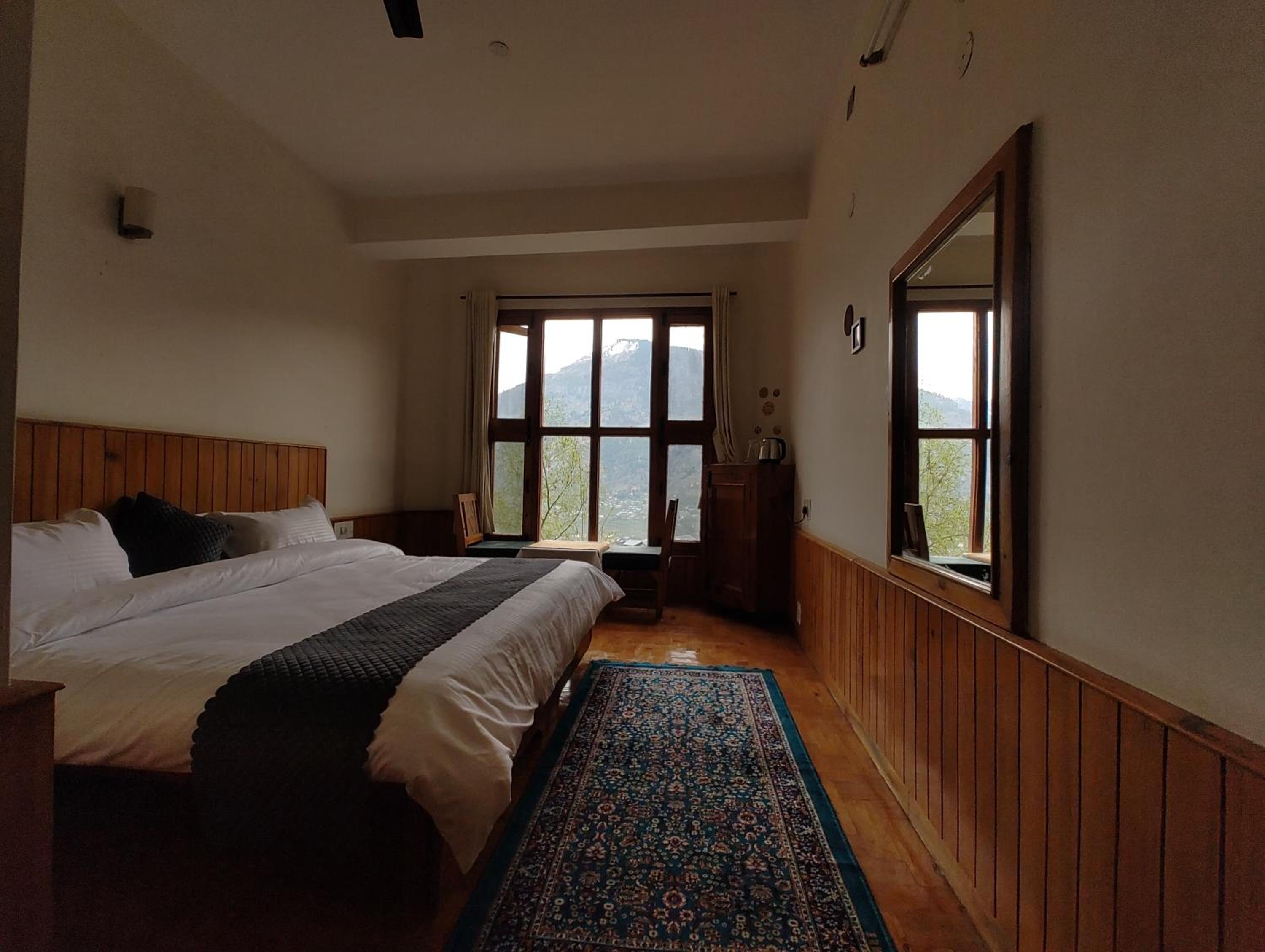 TSUKIMI Homestay, Naggar, Manali