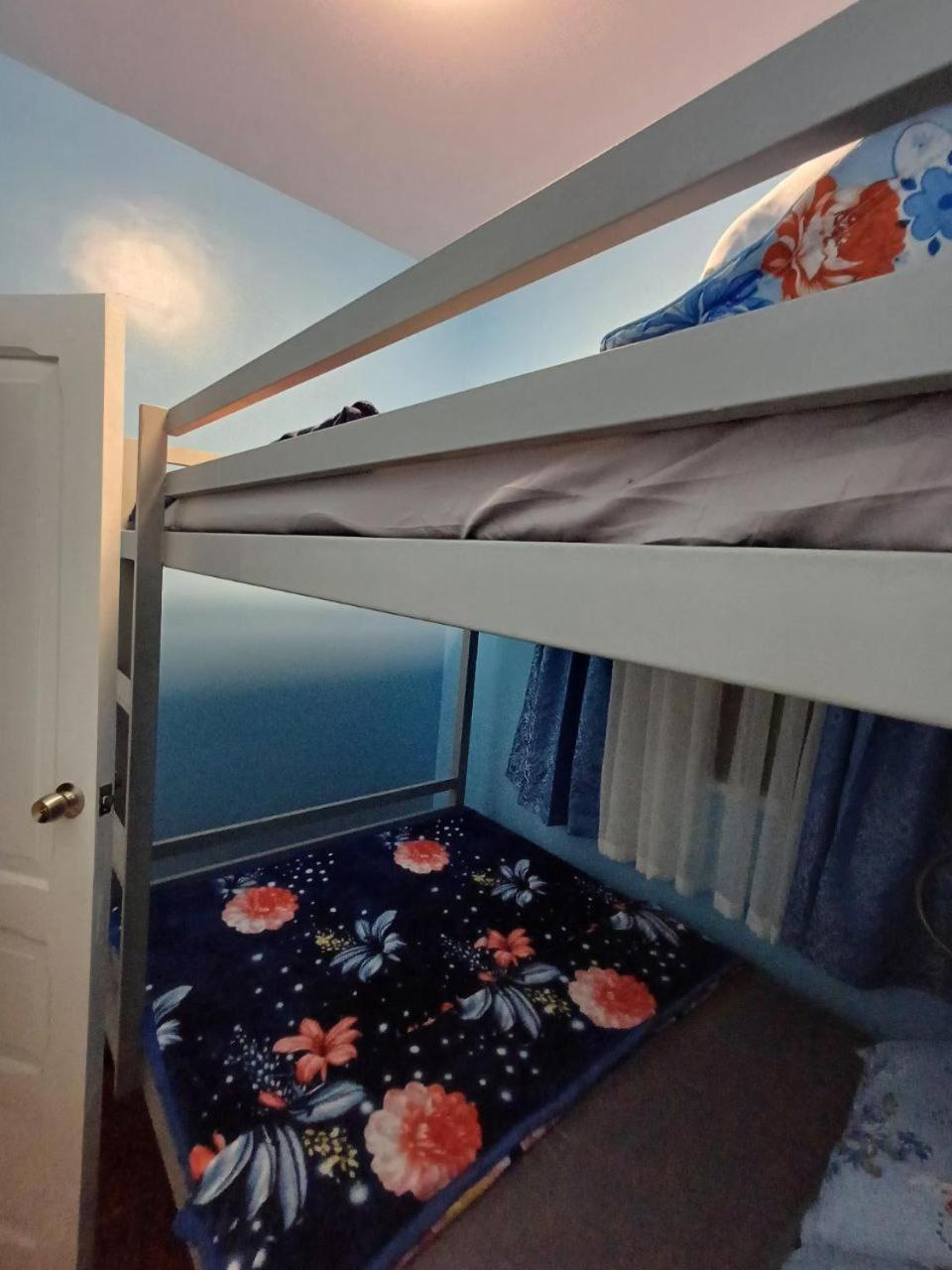 2br Hilltop Haven w/ Wi-Fi view 5