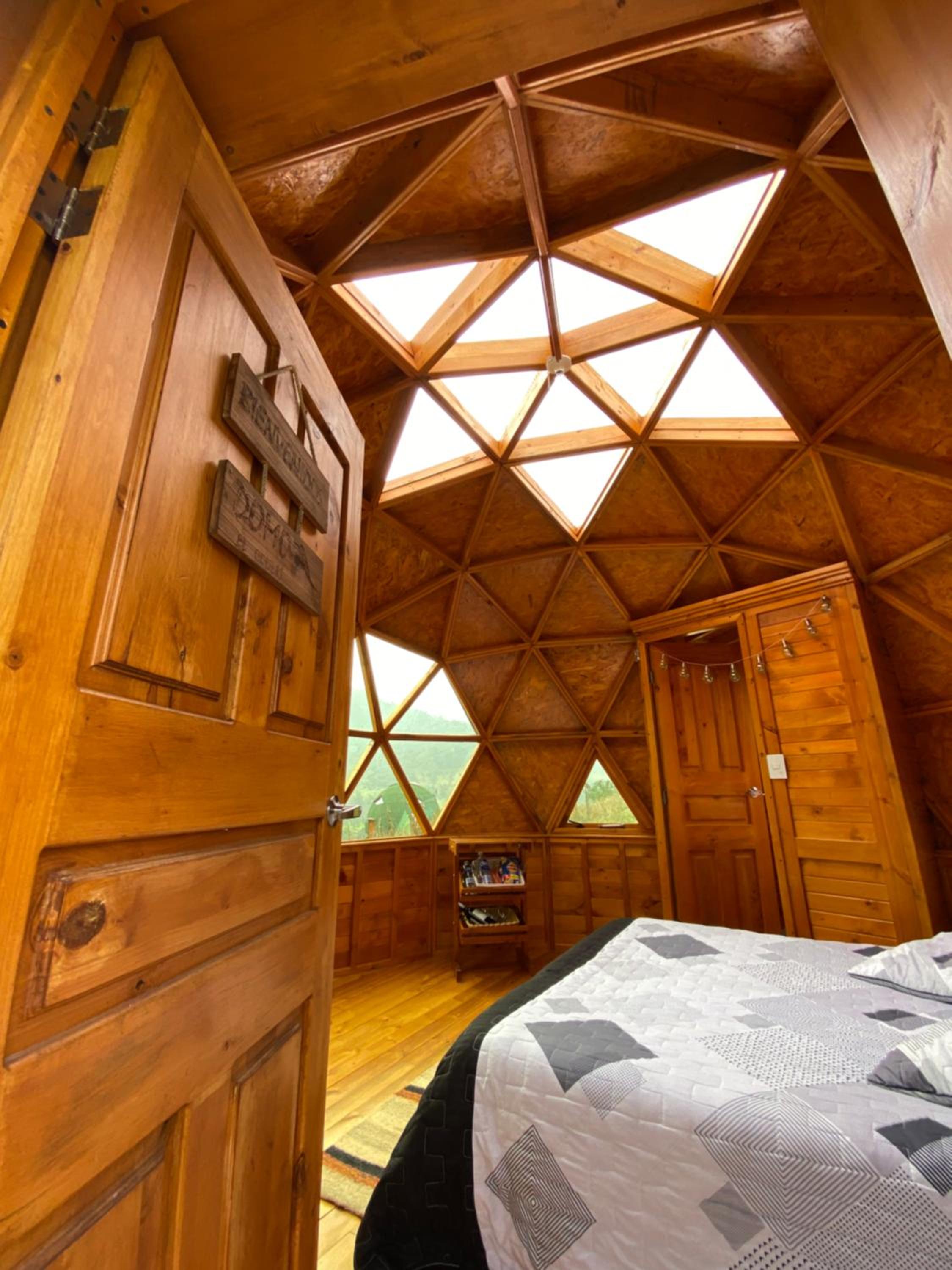 Glamping domo el colibrí