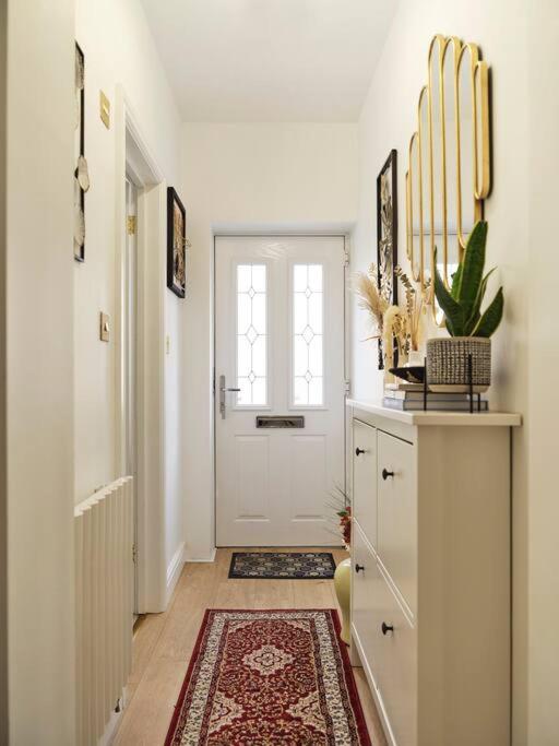 Rofennie Suite -Luxury ensuite room! view 5