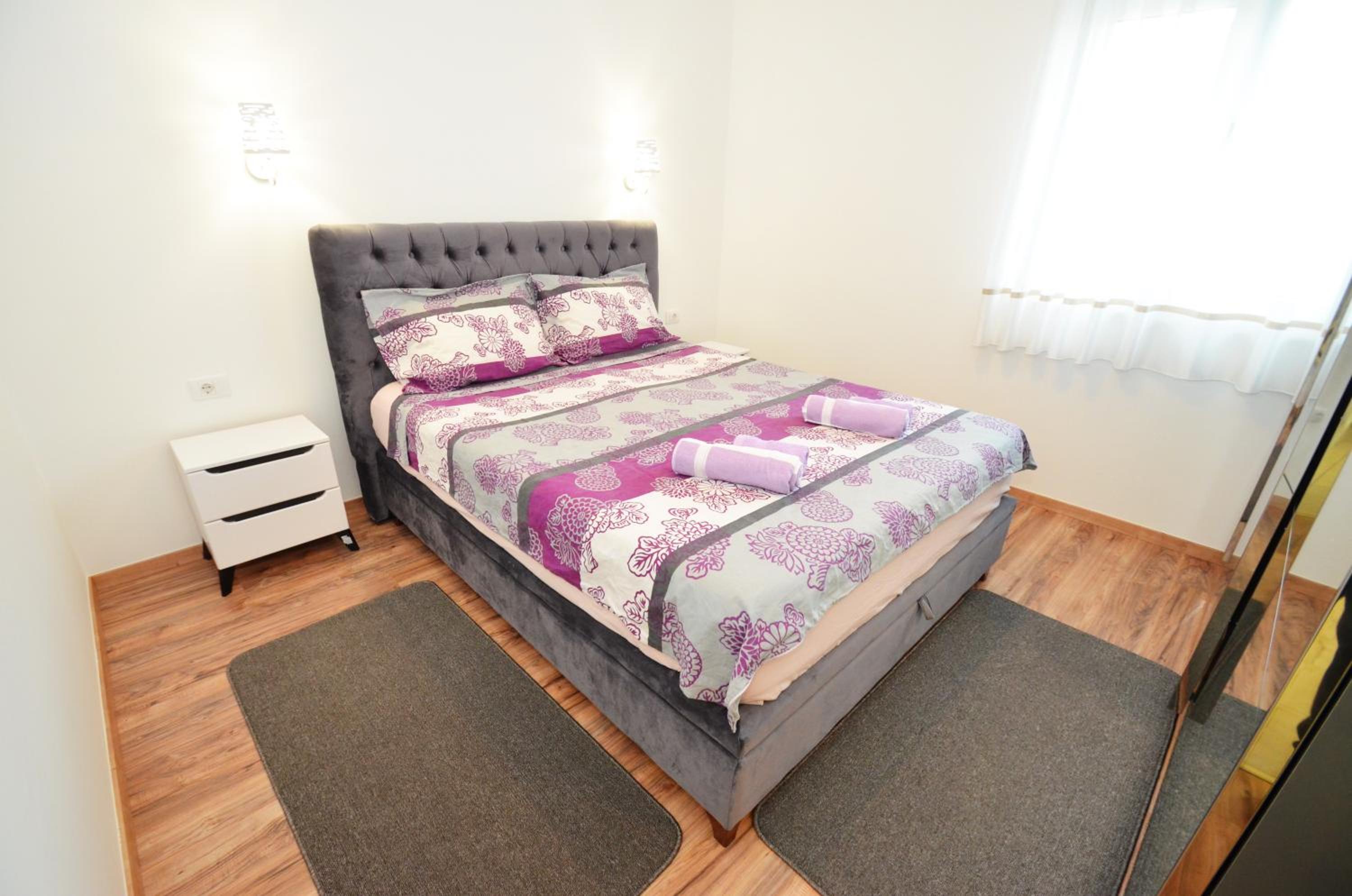 Stars Apartments