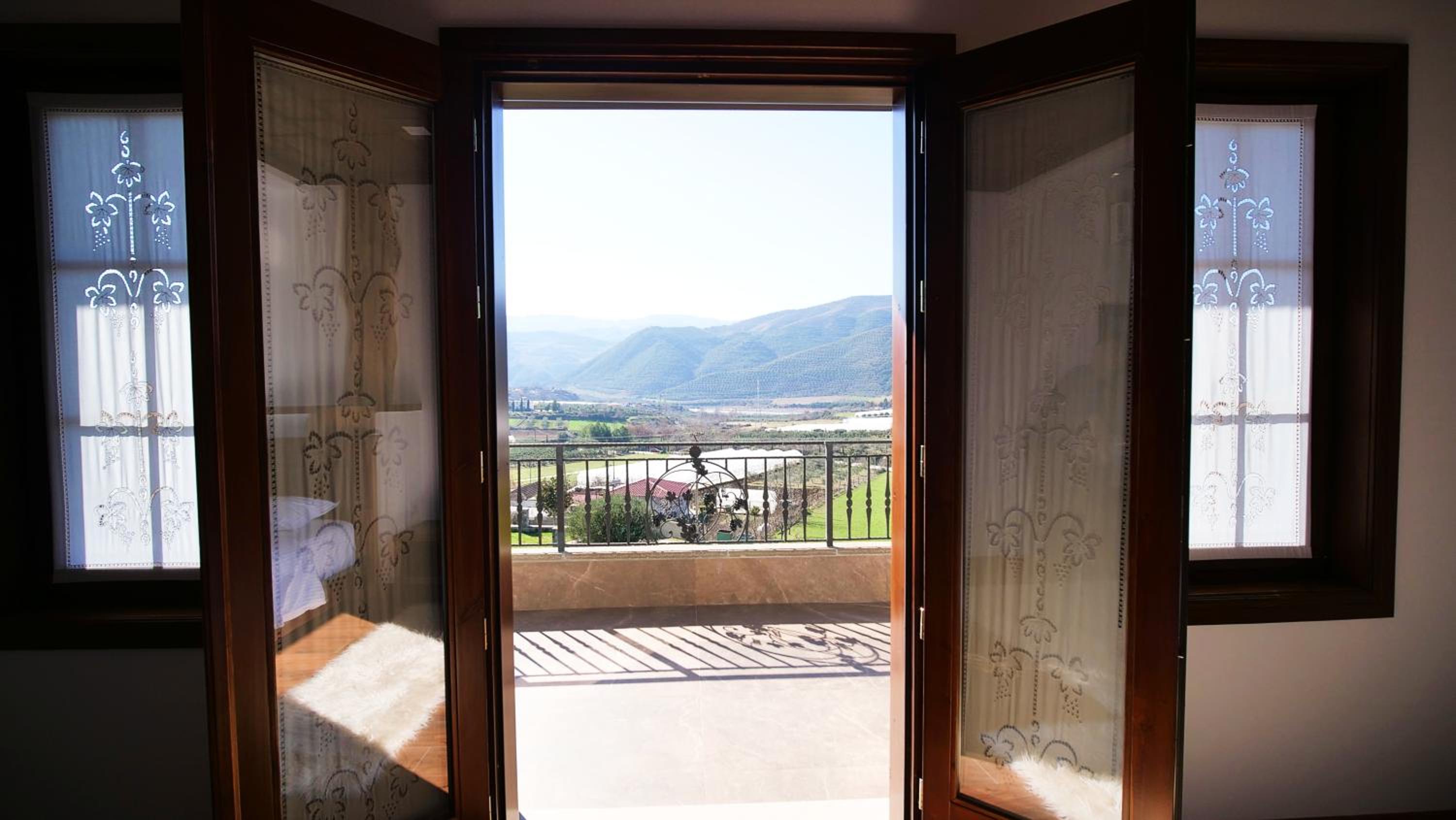 Pupa Winery Serene Stay