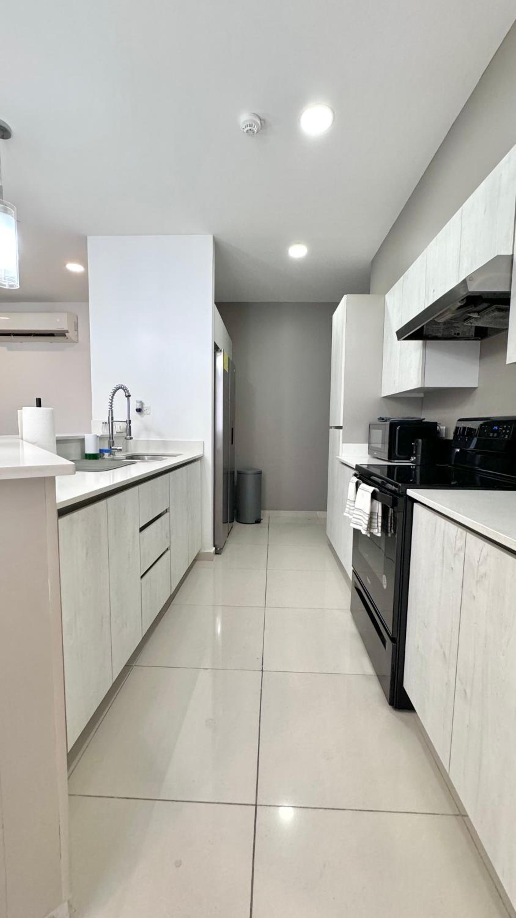 Stylish Condo In Tribeca view 4