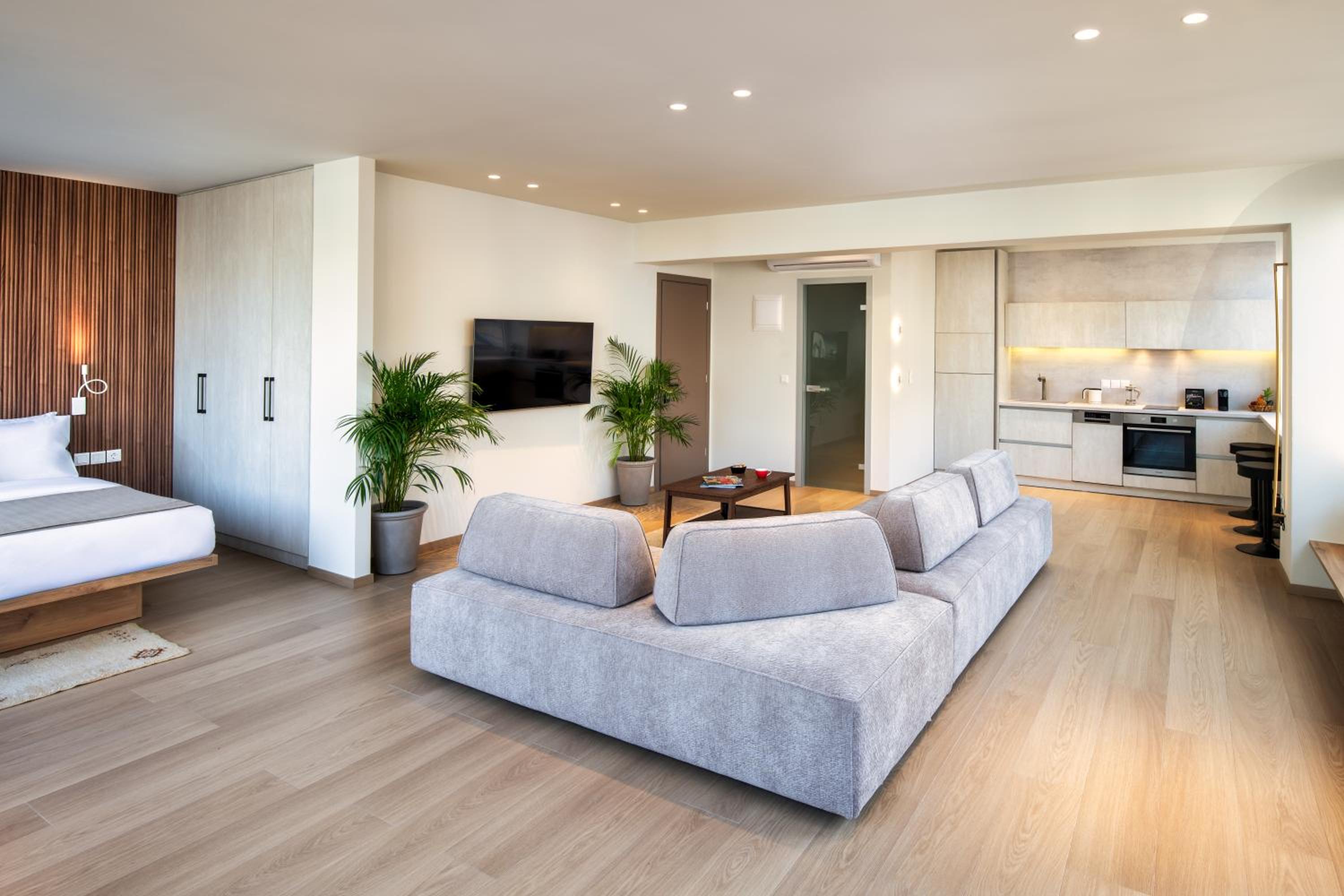Pelagus City - Grand View Suite view 4
