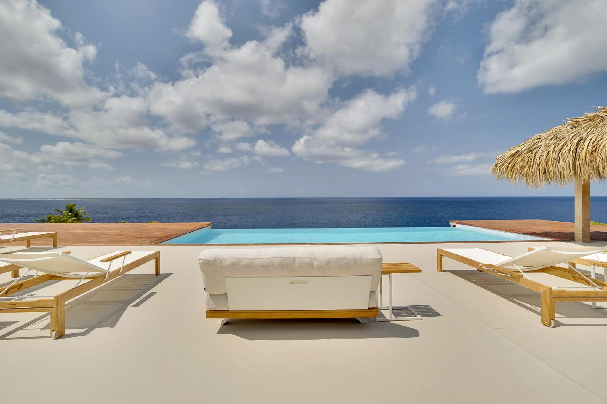 Sorobon Oceanfront Luxury Villa