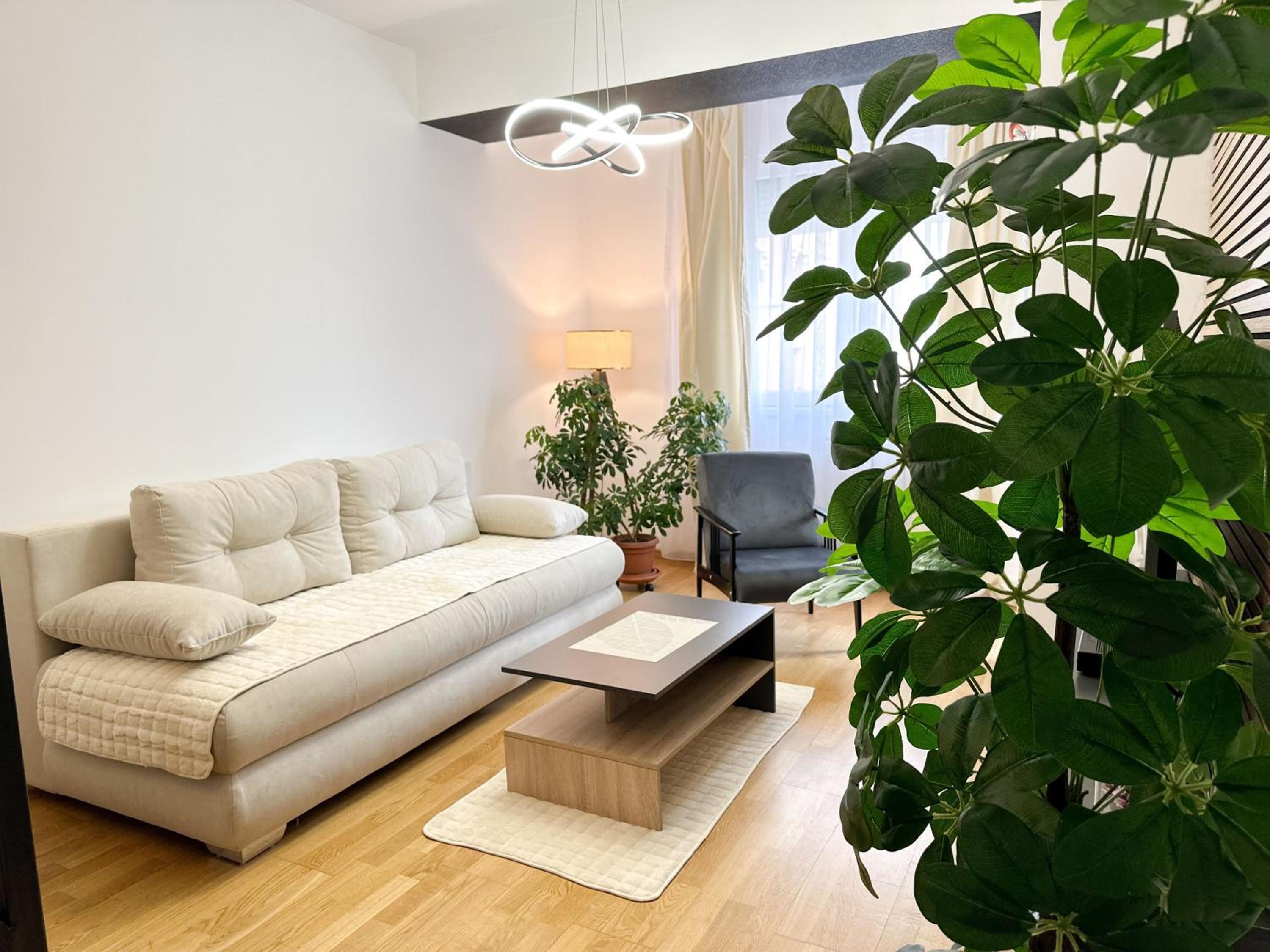 Centre Space Apartment - Best price in Skopje- Free public parking