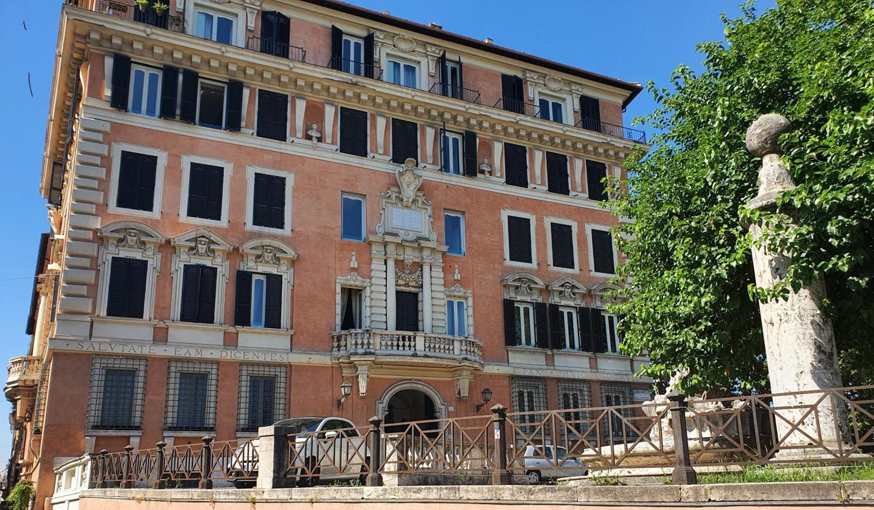 Palazzo Marescalchi Belli, vicino Piazza di Spagna