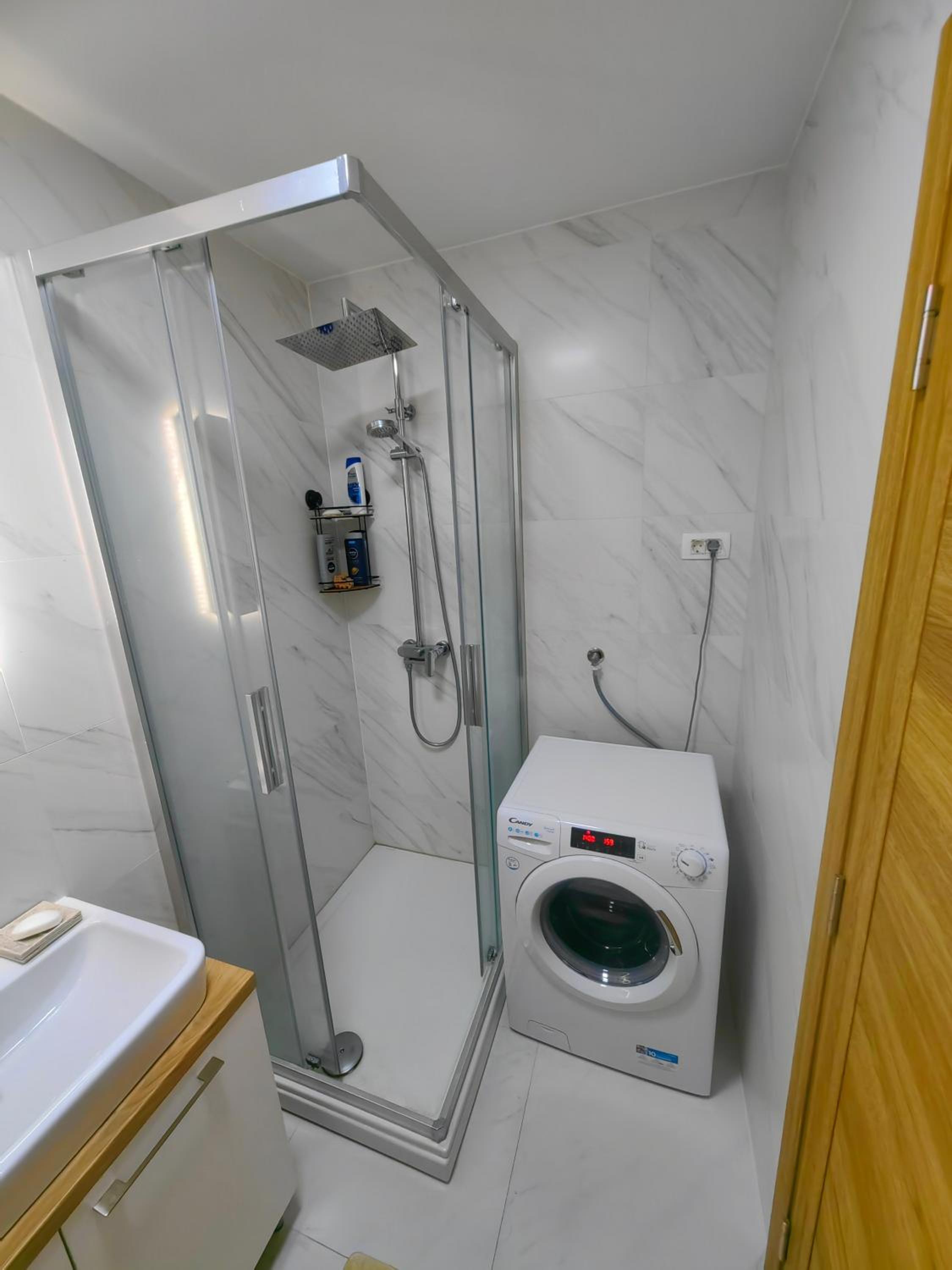 apartman Leki view 3
