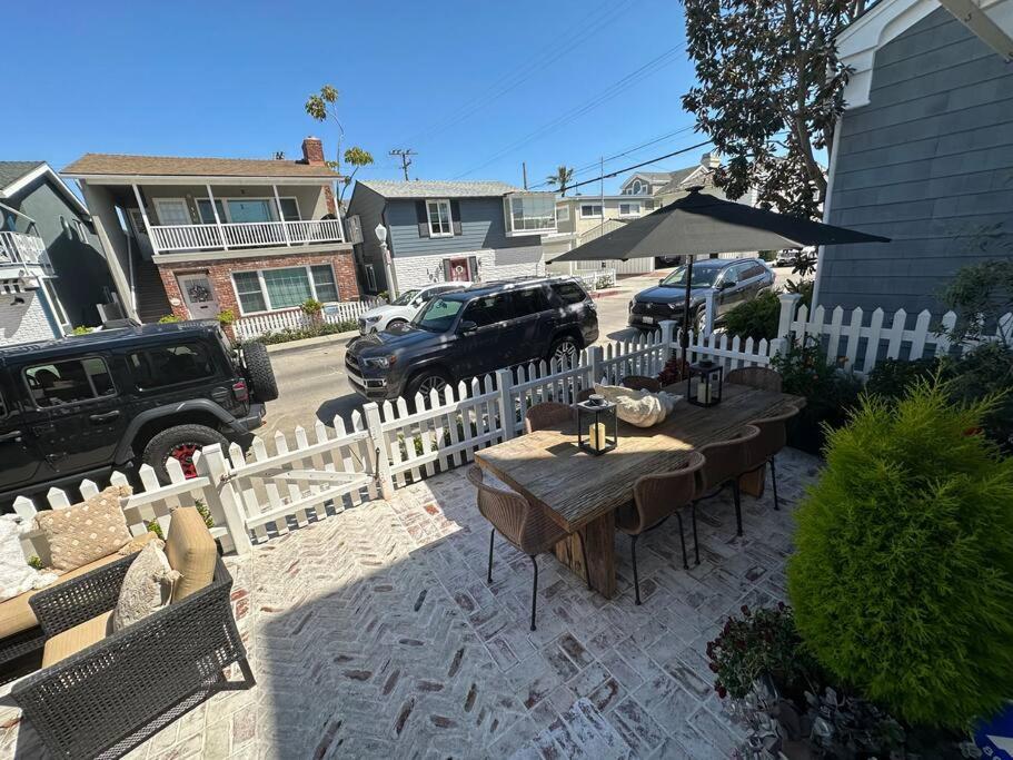 Balboa Island Beach Cottage view 4
