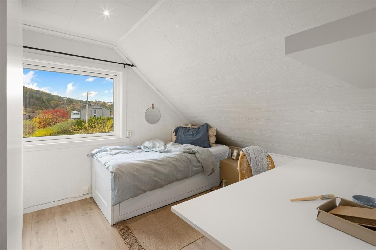 A beautiful 3-bedroom apartment with stunning views and free parking view 5