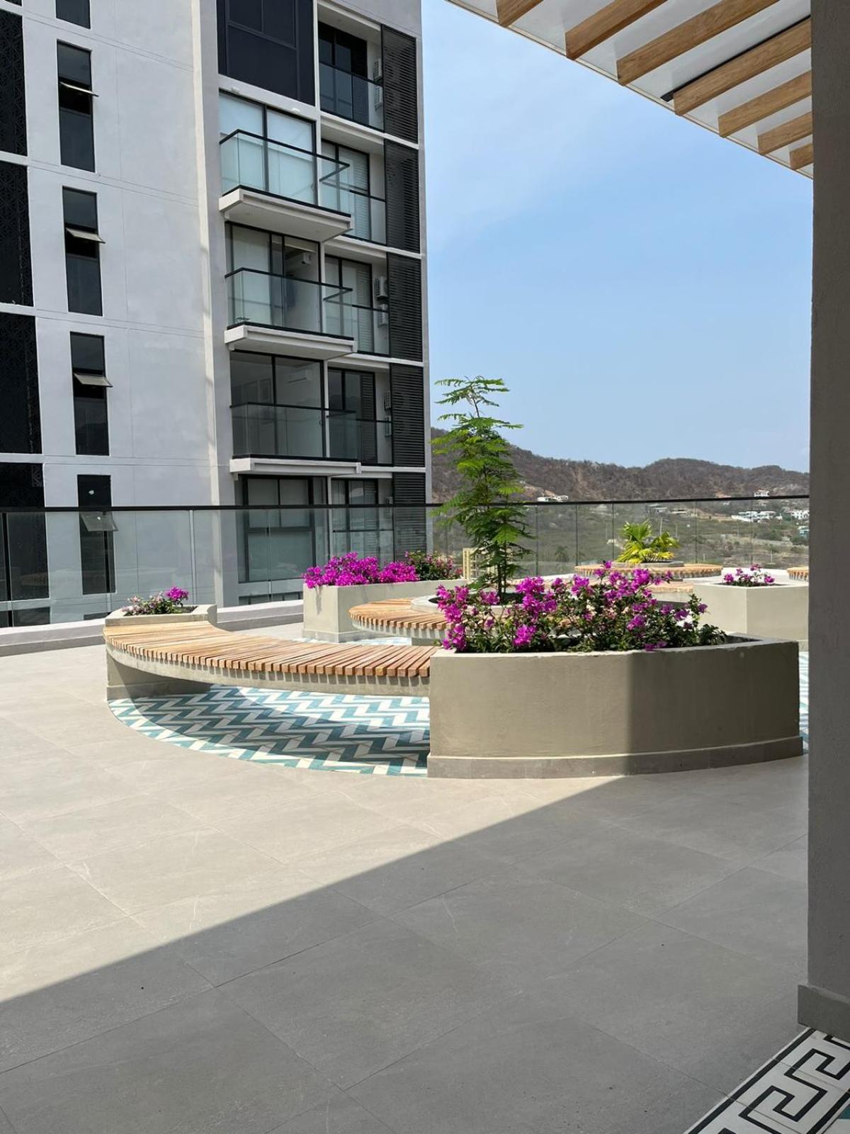 Suite Génesis con vista al mar, Pozos colorados