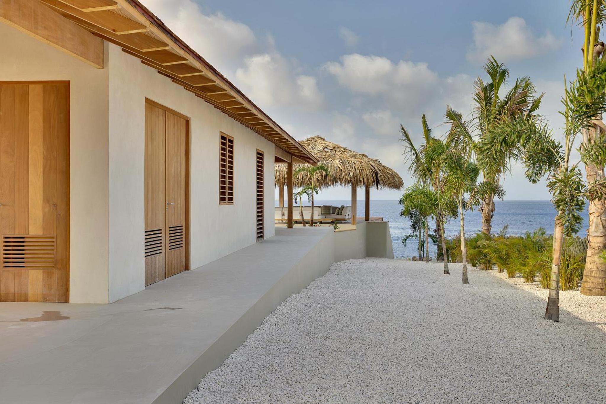 Sorobon Oceanfront Luxury Villa