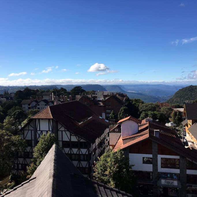 GRAMADO CENTRO - Charmoso triplex