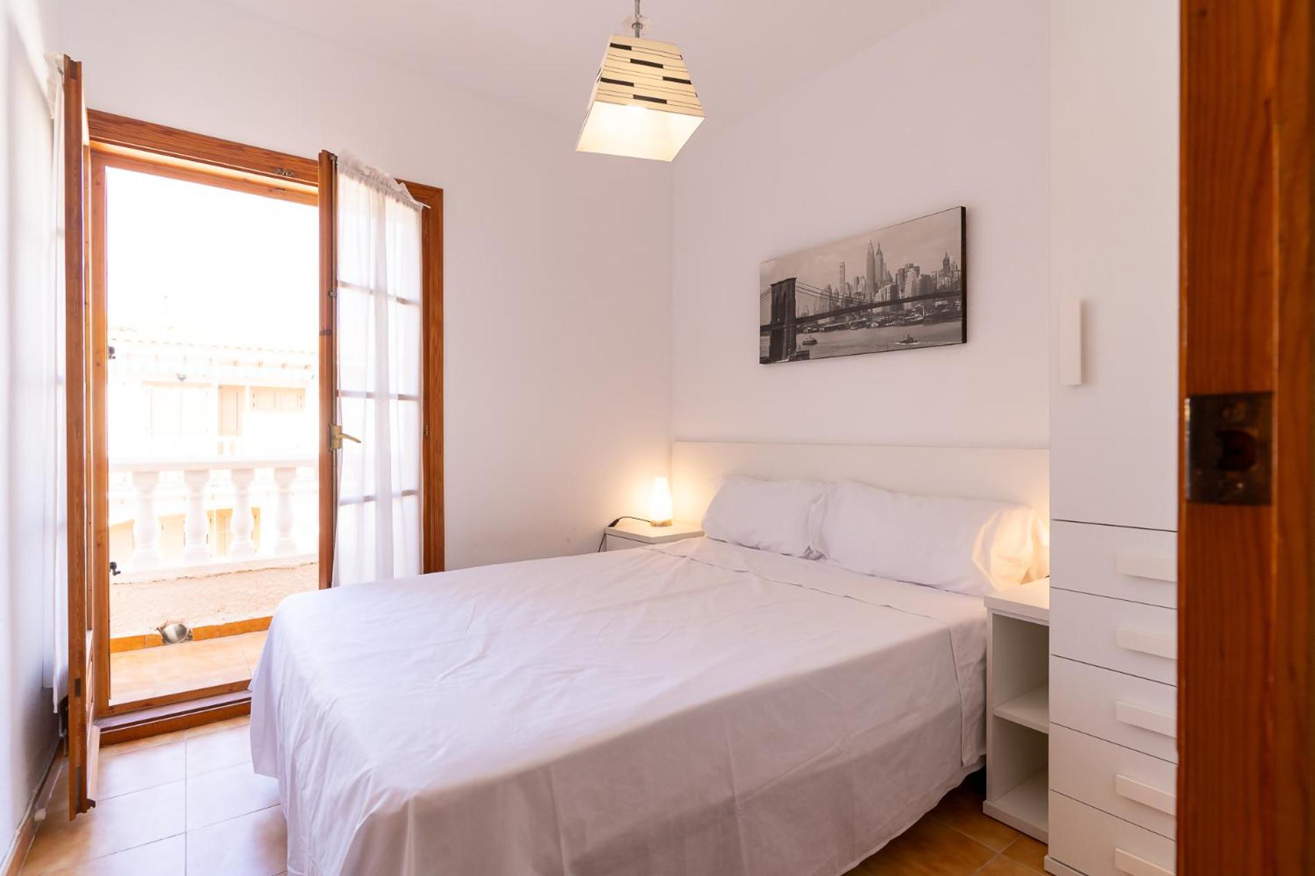 rentafive - Parking - Frente a la playa - Tamarit