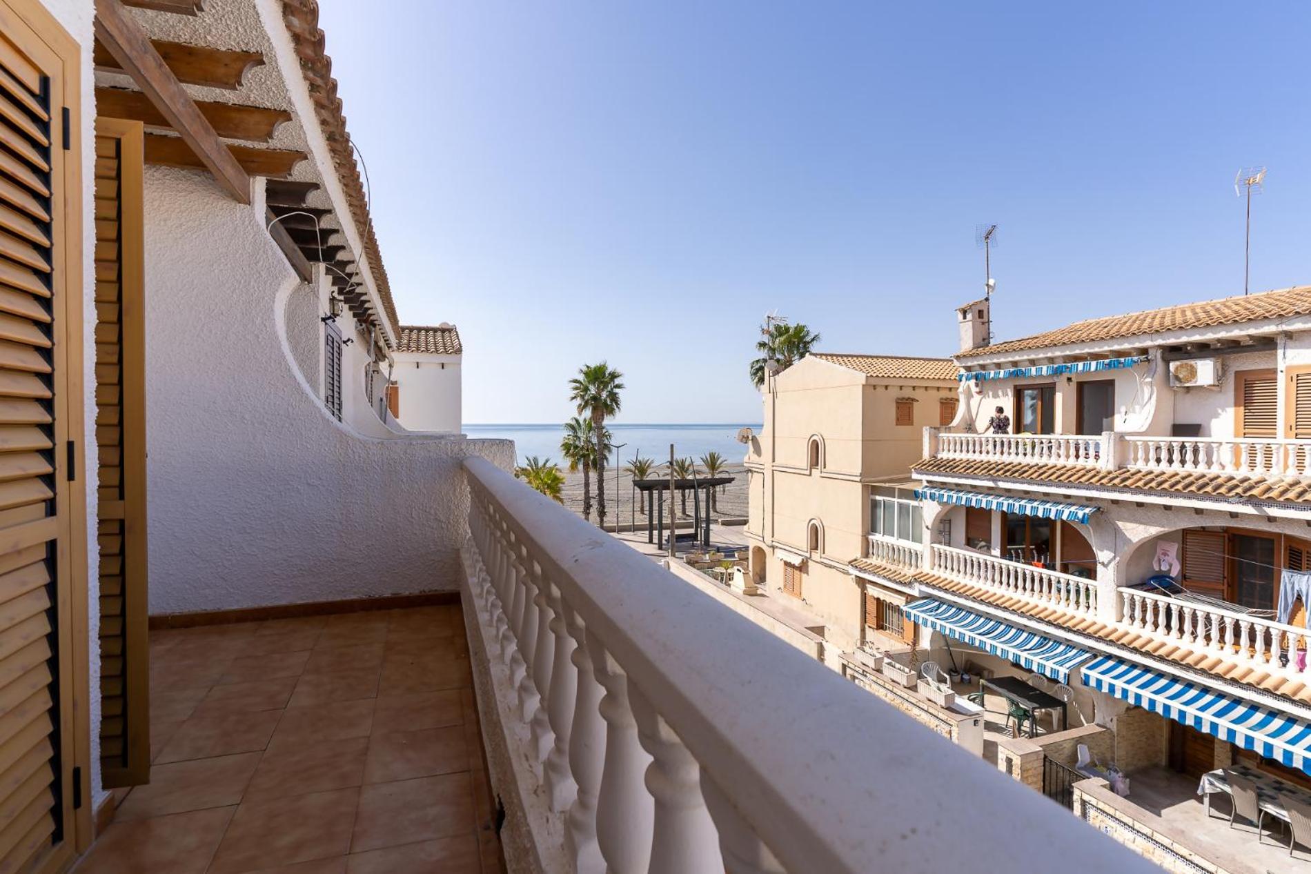 rentafive - Parking - Frente a la playa - Tamarit