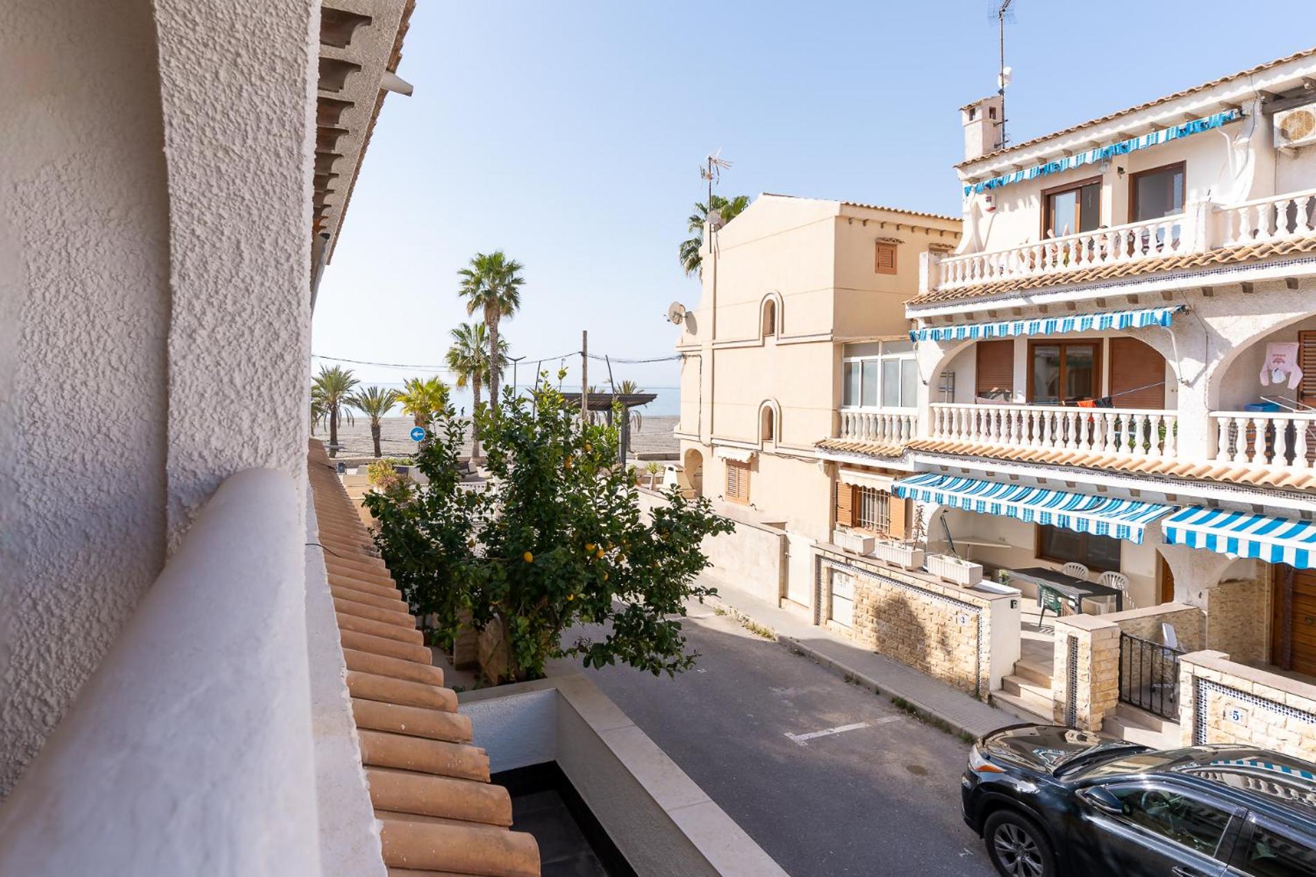 rentafive - Parking - Frente a la playa - Tamarit